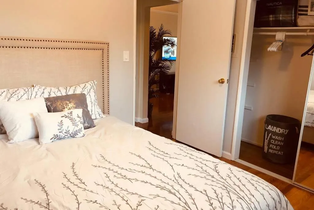 Bed in Luxury stay near Santana Row for vacation/business