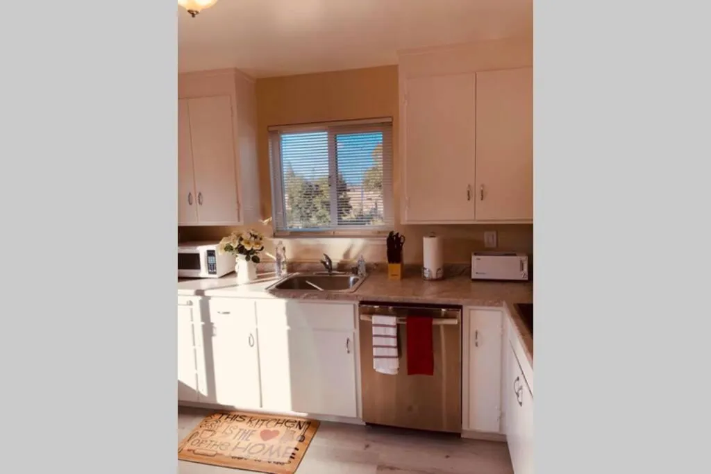 Luxury stay near Santana Row for vacation/business