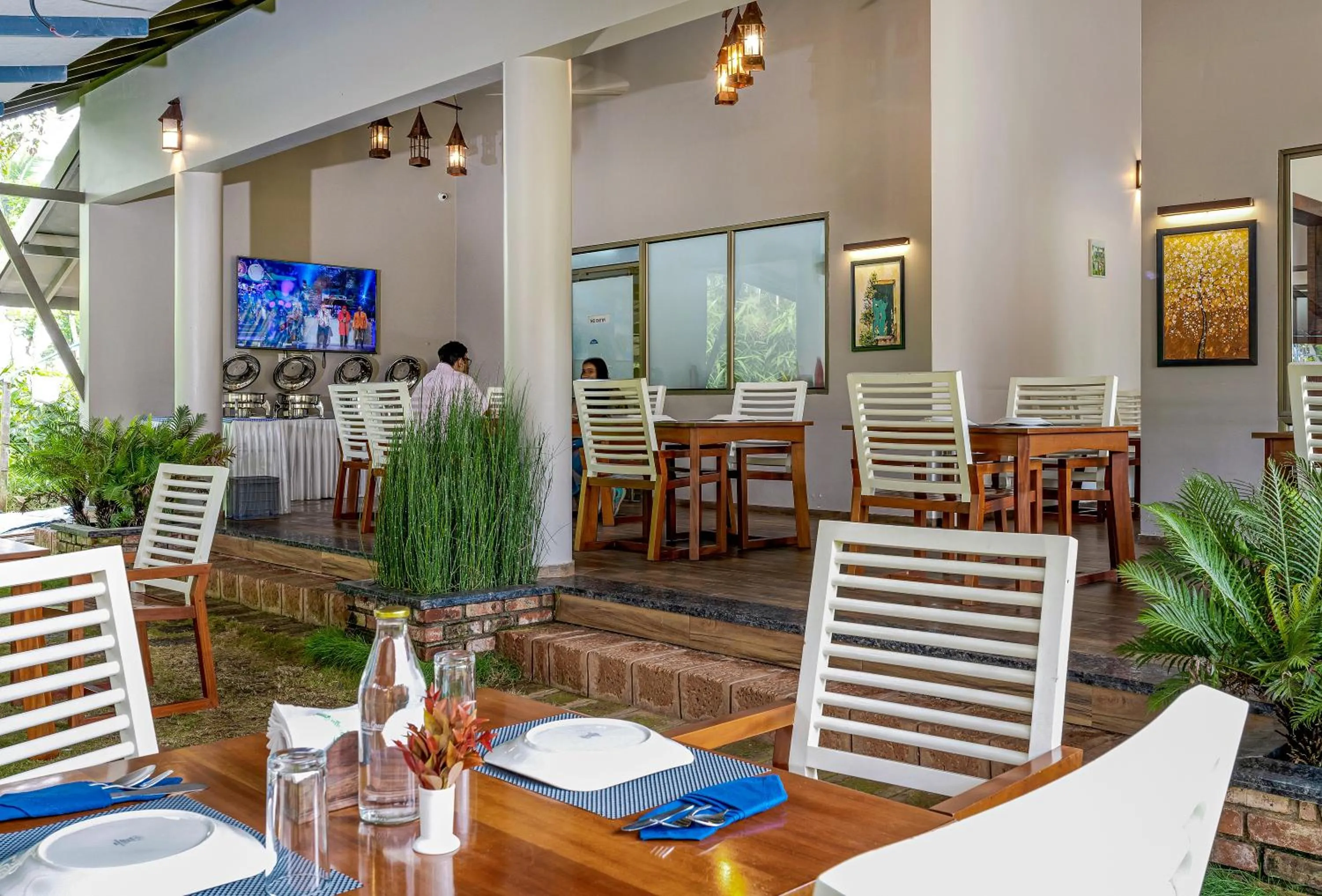 Restaurant/places to eat in Coffee Greens Resort