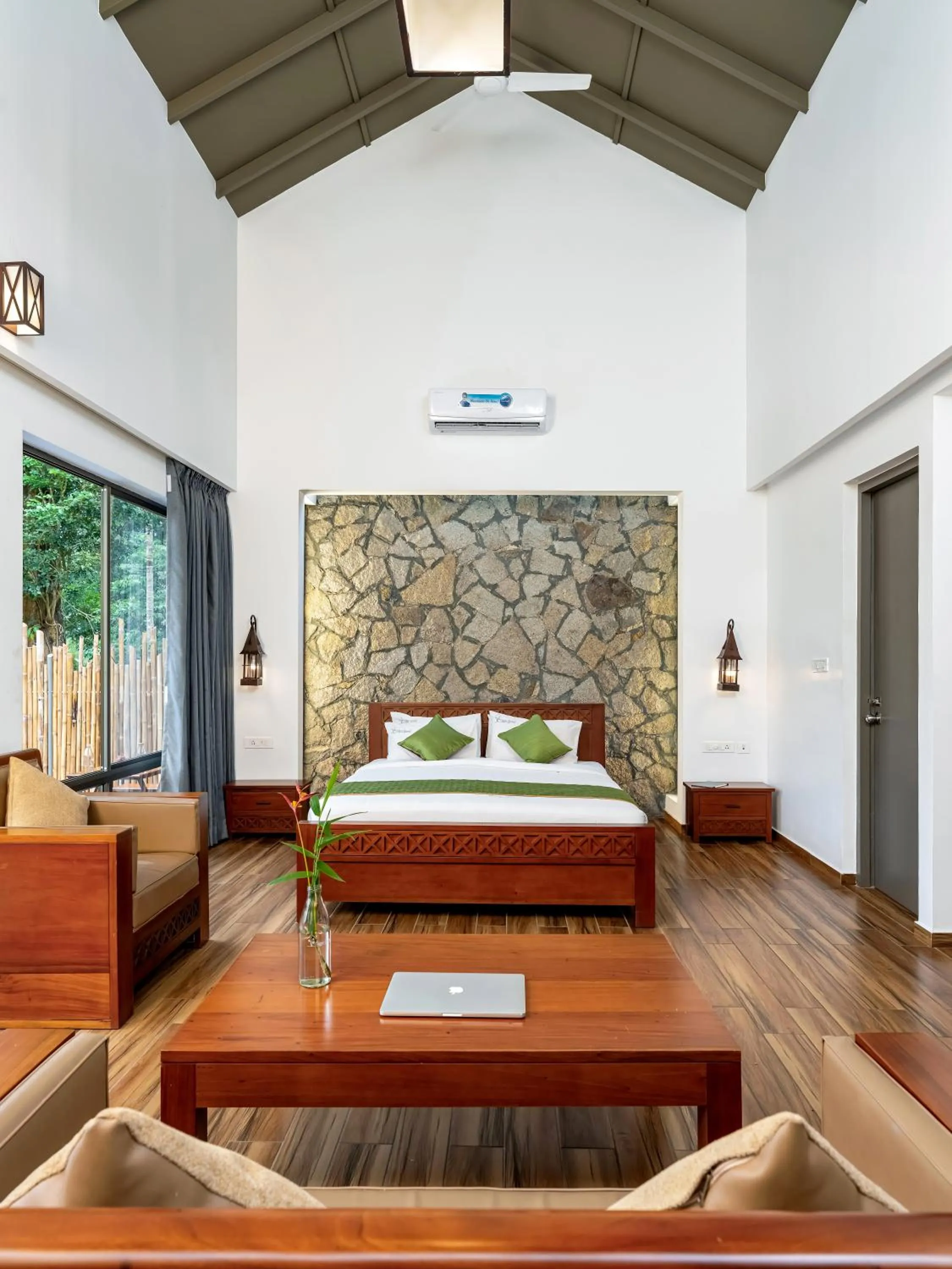 Bedroom, Bed in Coffee Greens Resort