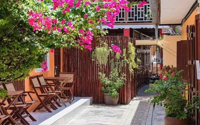 MANDARIN LODGE by victor