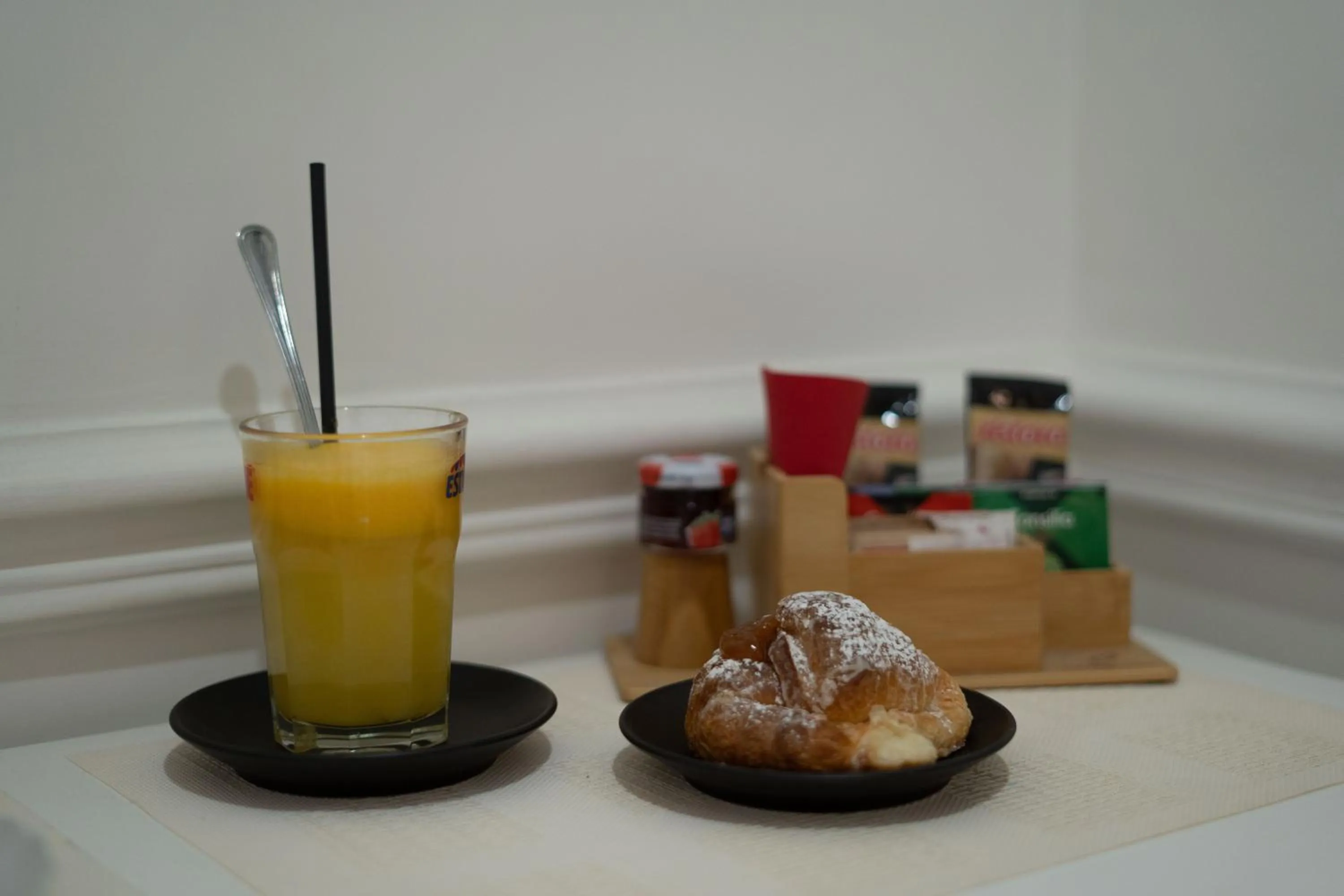 Coffee/tea facilities in Capital Rooms