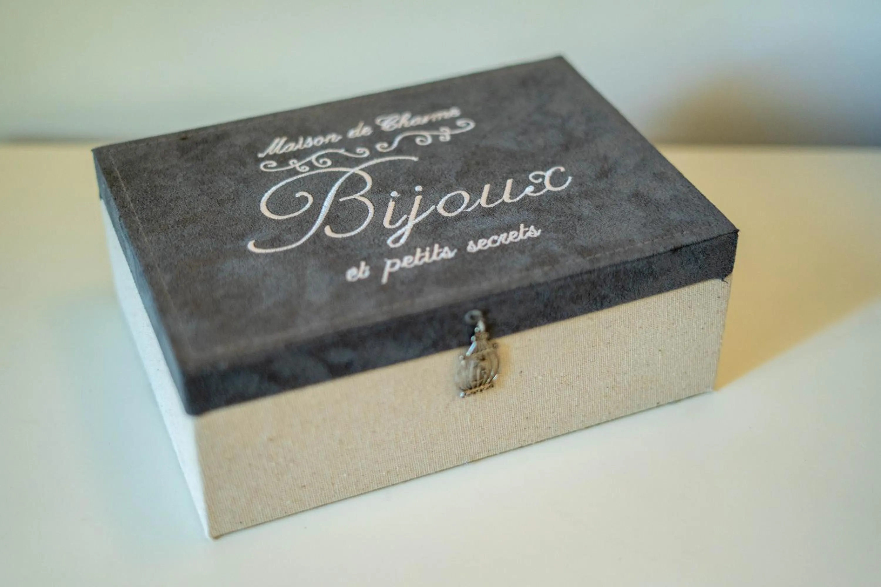 Decorative detail in Capital Rooms