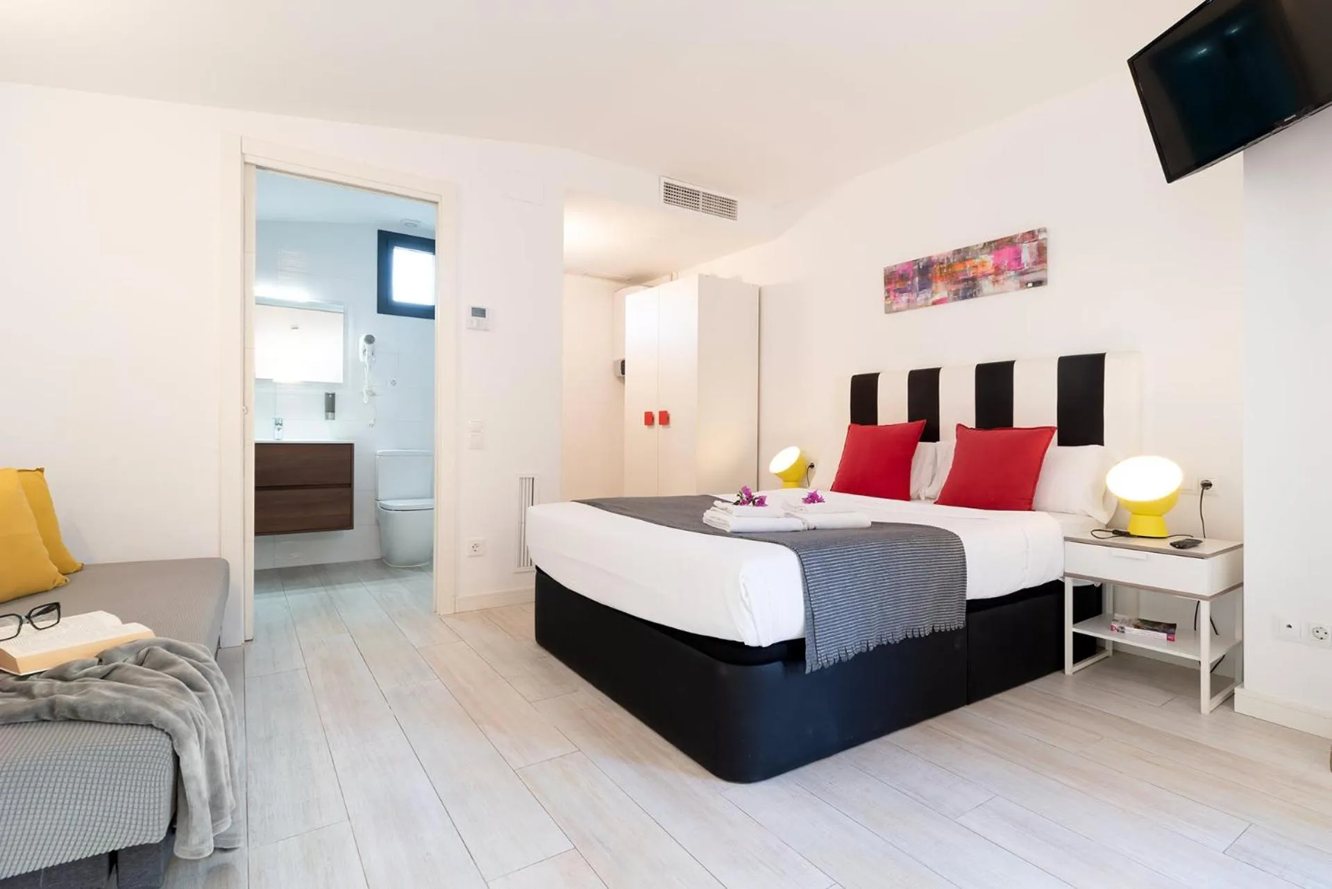 Bed in Castell Beach Aparthotel