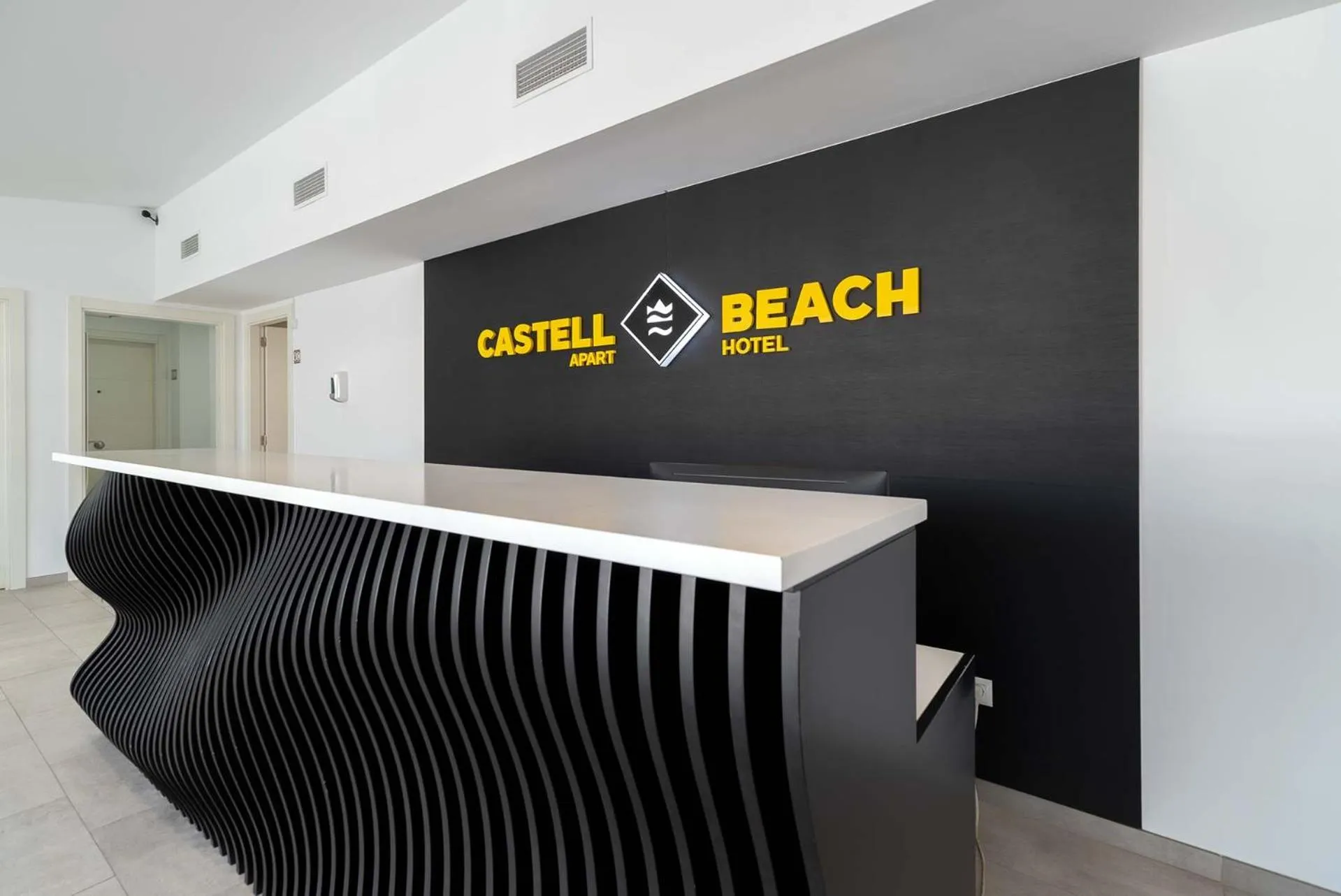 Lobby or reception in Castell Beach Aparthotel