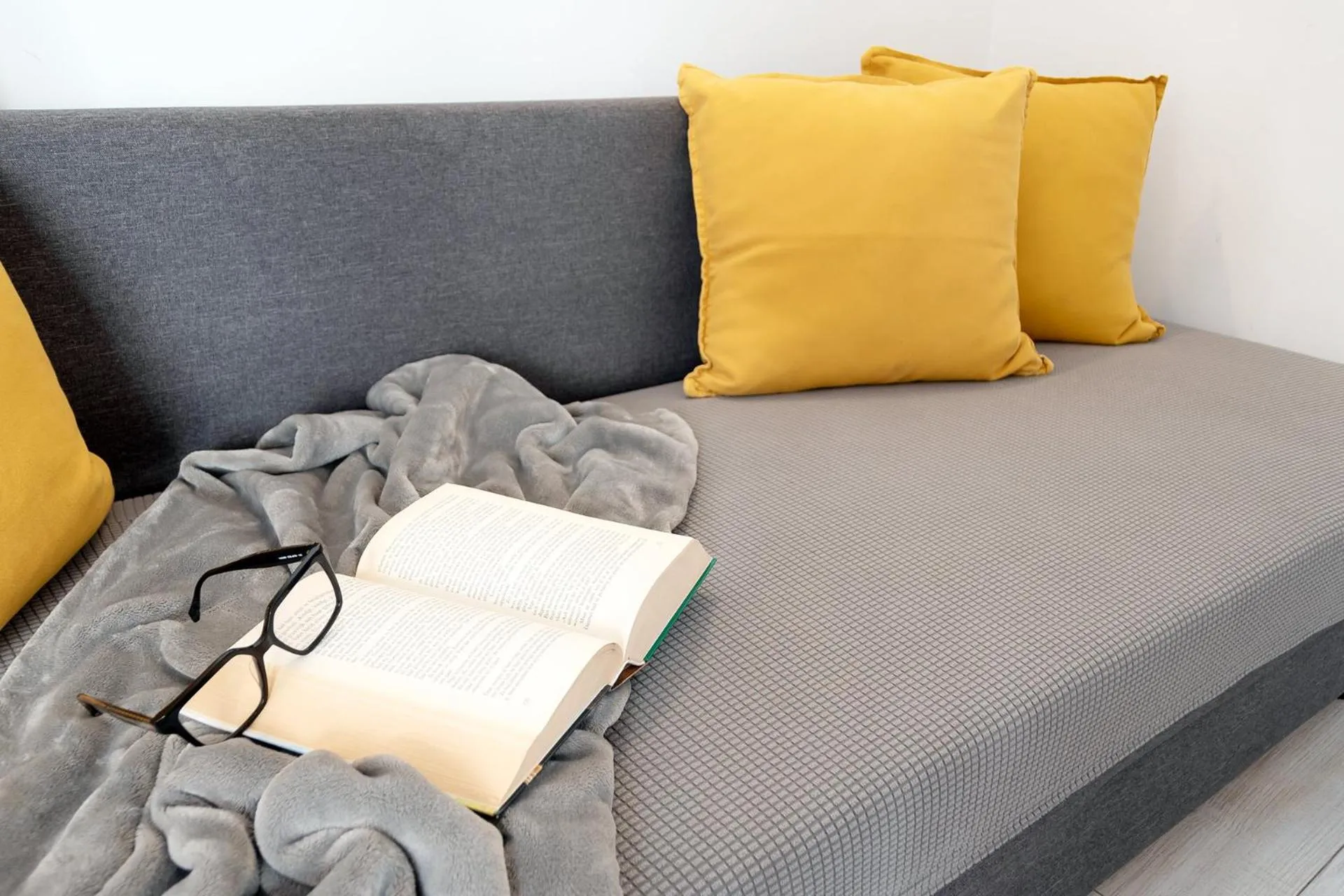 Photo of the whole room, Bed in Castell Beach Aparthotel