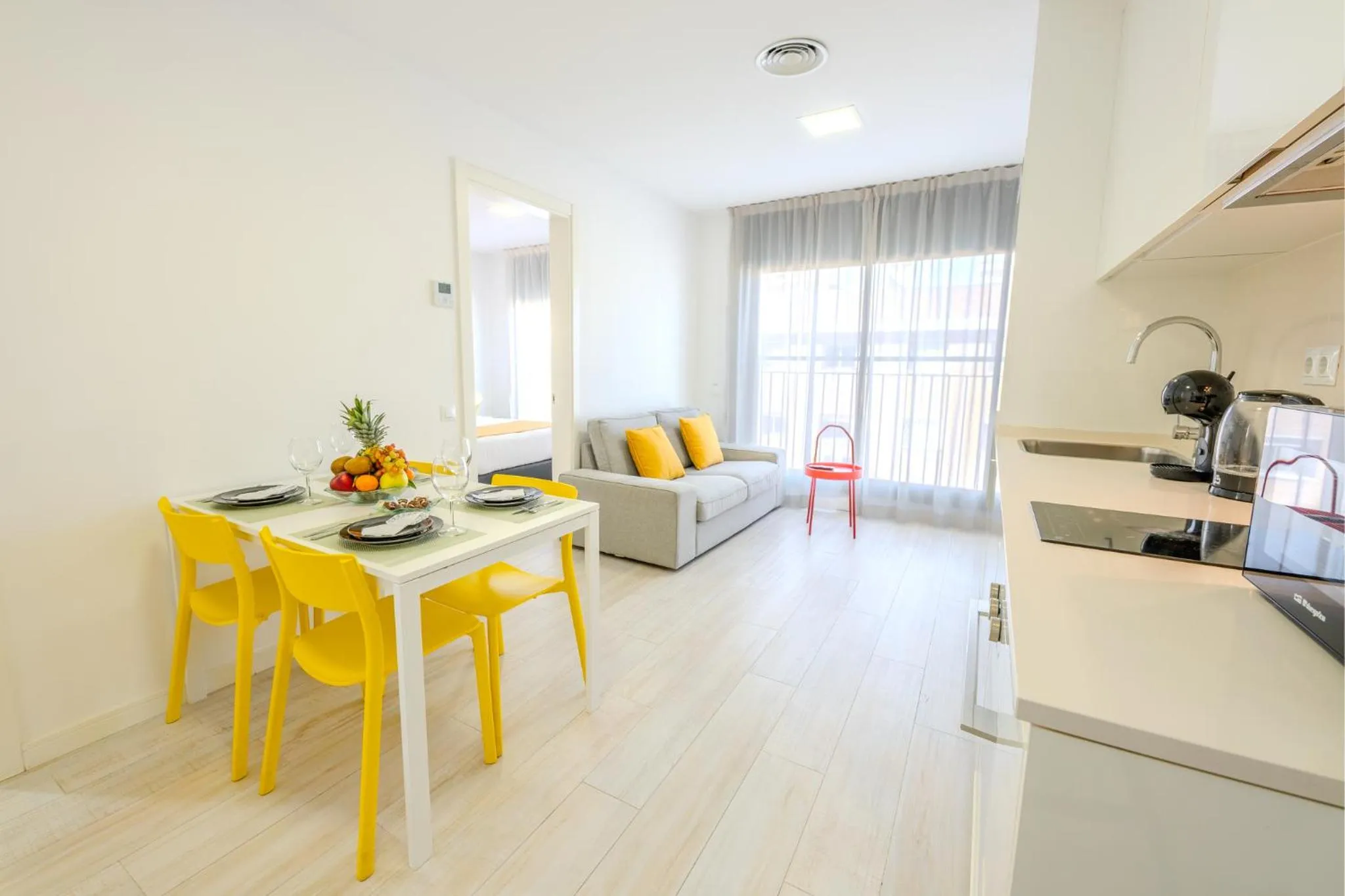 Castell Beach Aparthotel