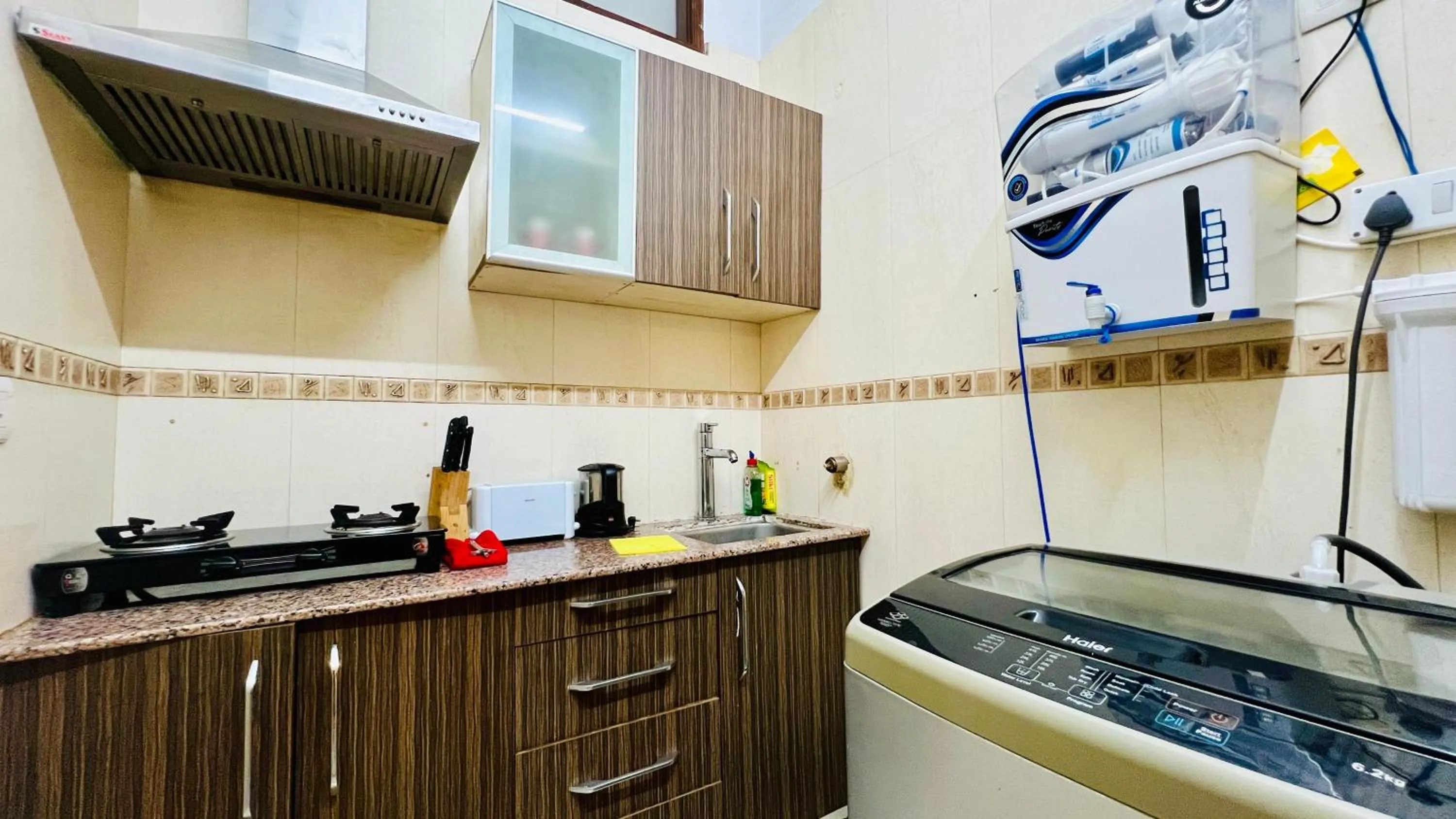 BluO Classic Studio - Green Park Hauz Khas Village