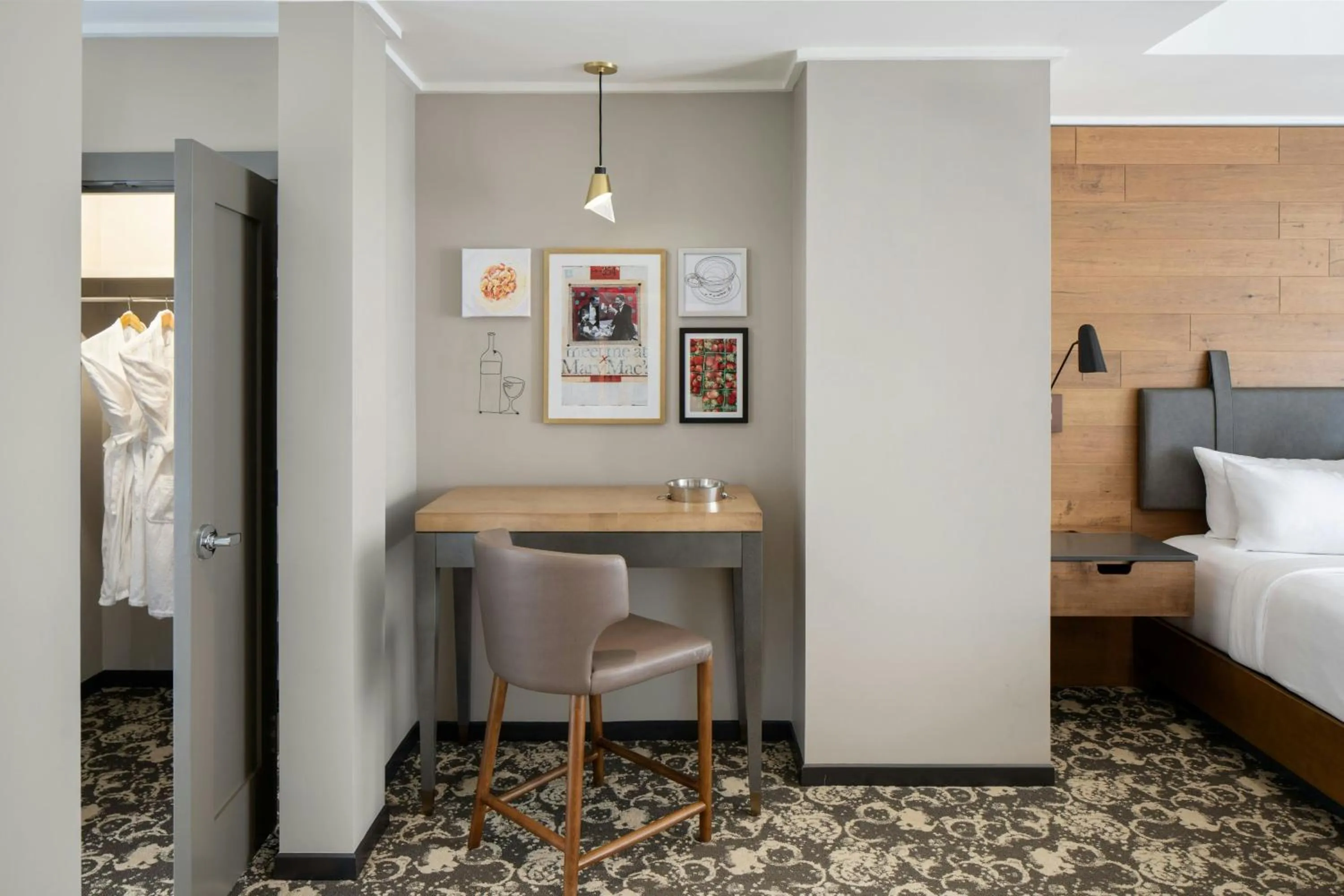 Photo of the whole room, Bed in Epicurean Atlanta, Autograph Collection