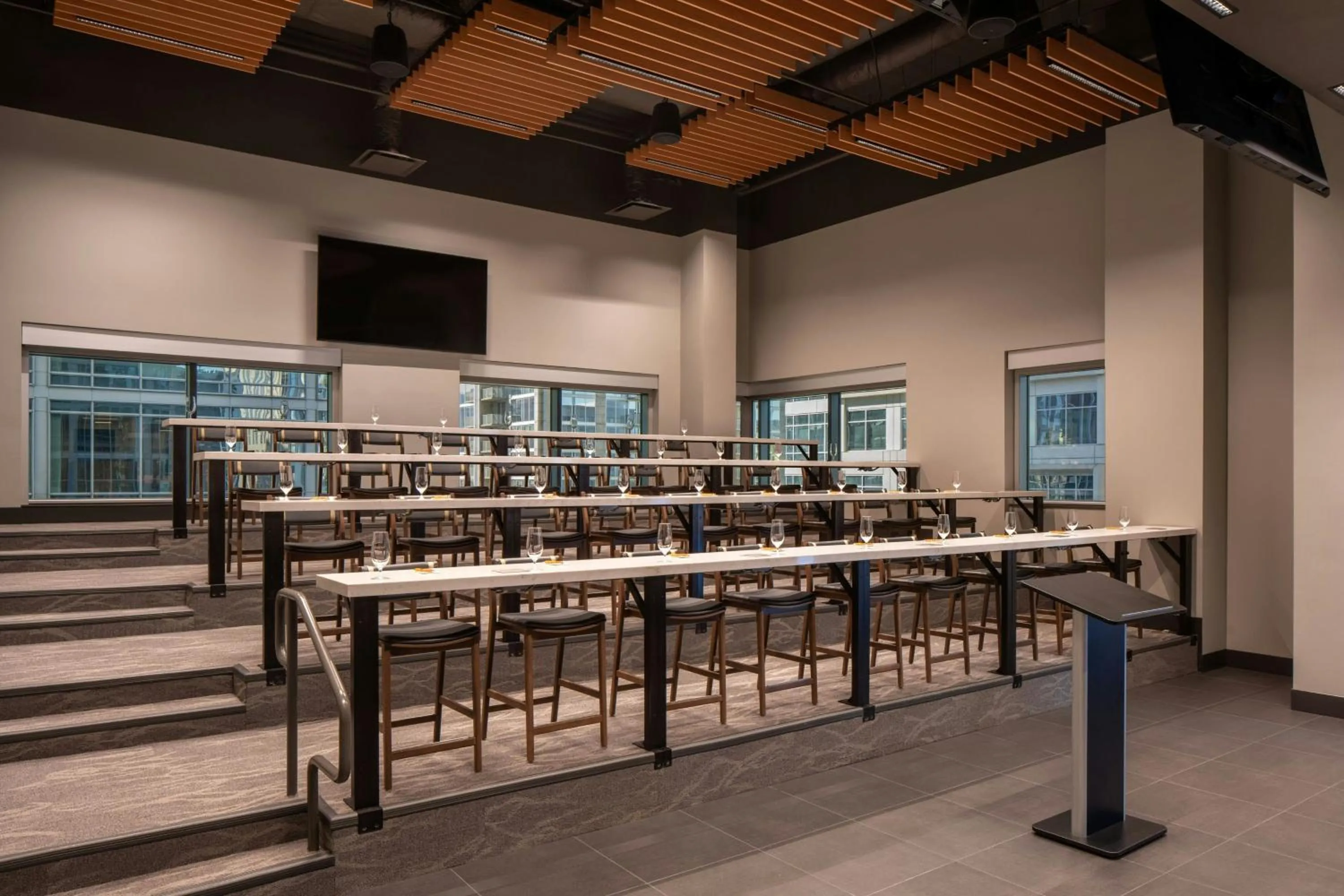 Entertainment in Epicurean Atlanta, Autograph Collection