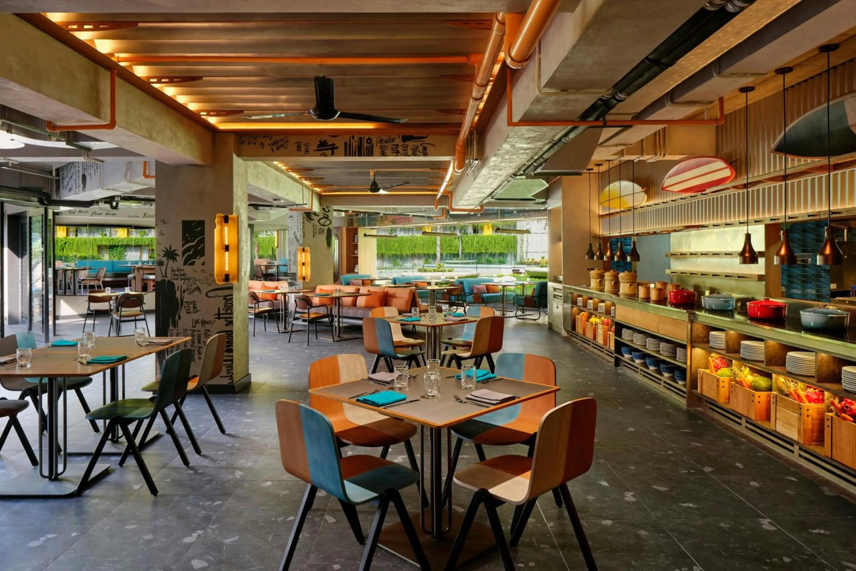 Restaurant/places to eat in Aloft Bali Kuta at Beachwalk