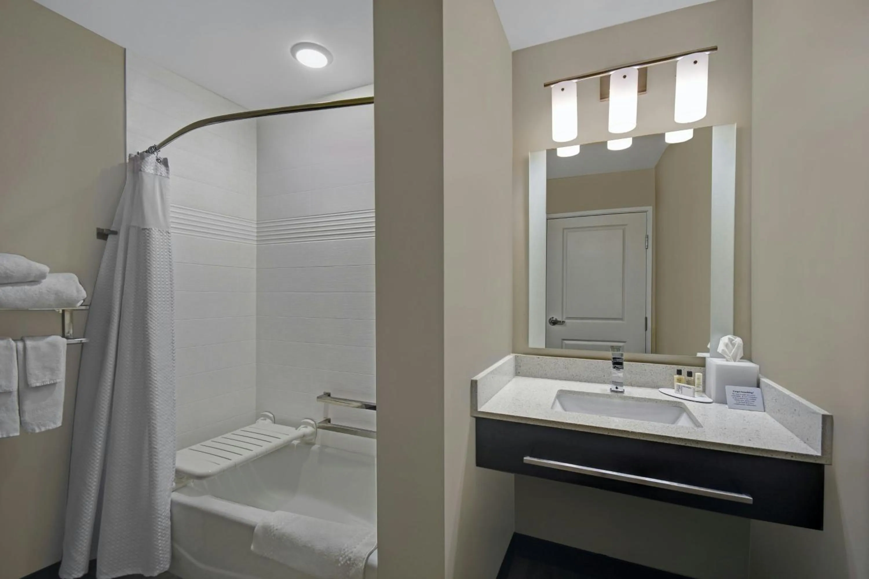 Photo of the whole room in TownePlace Suites by Marriott Grand Rapids Wyoming