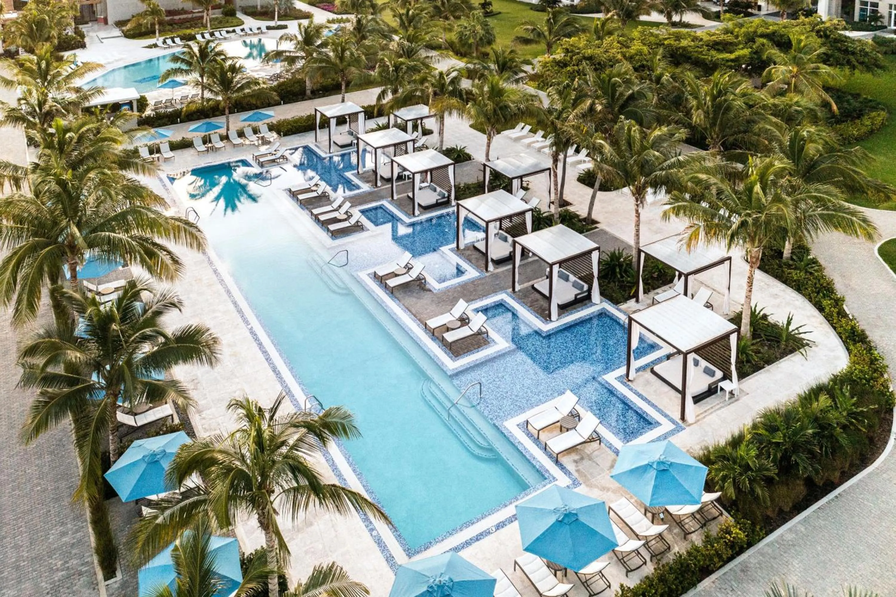 Swimming pool in The Ritz-Carlton, Turks & Caicos