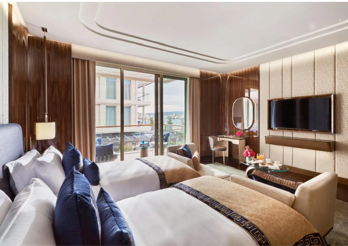 Property building, Bed in Mandarin Oriental Bosphorus, Istanbul