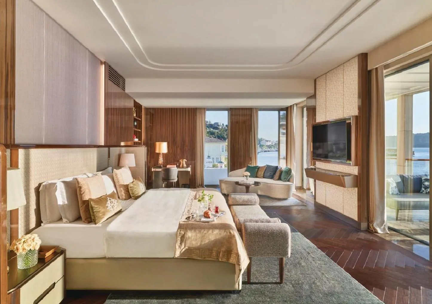 Photo of the whole room, Bed in Mandarin Oriental Bosphorus, Istanbul