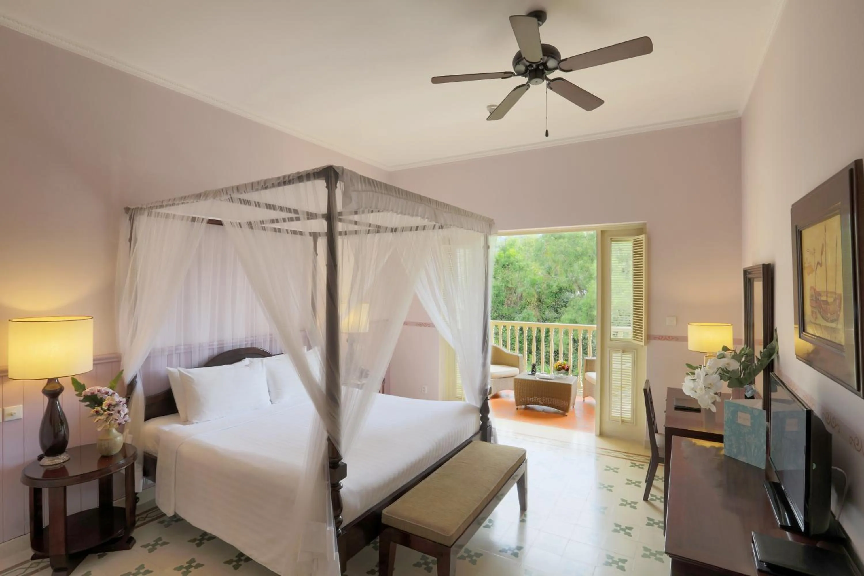Bed in La Veranda Resort Phu Quoc - MGallery