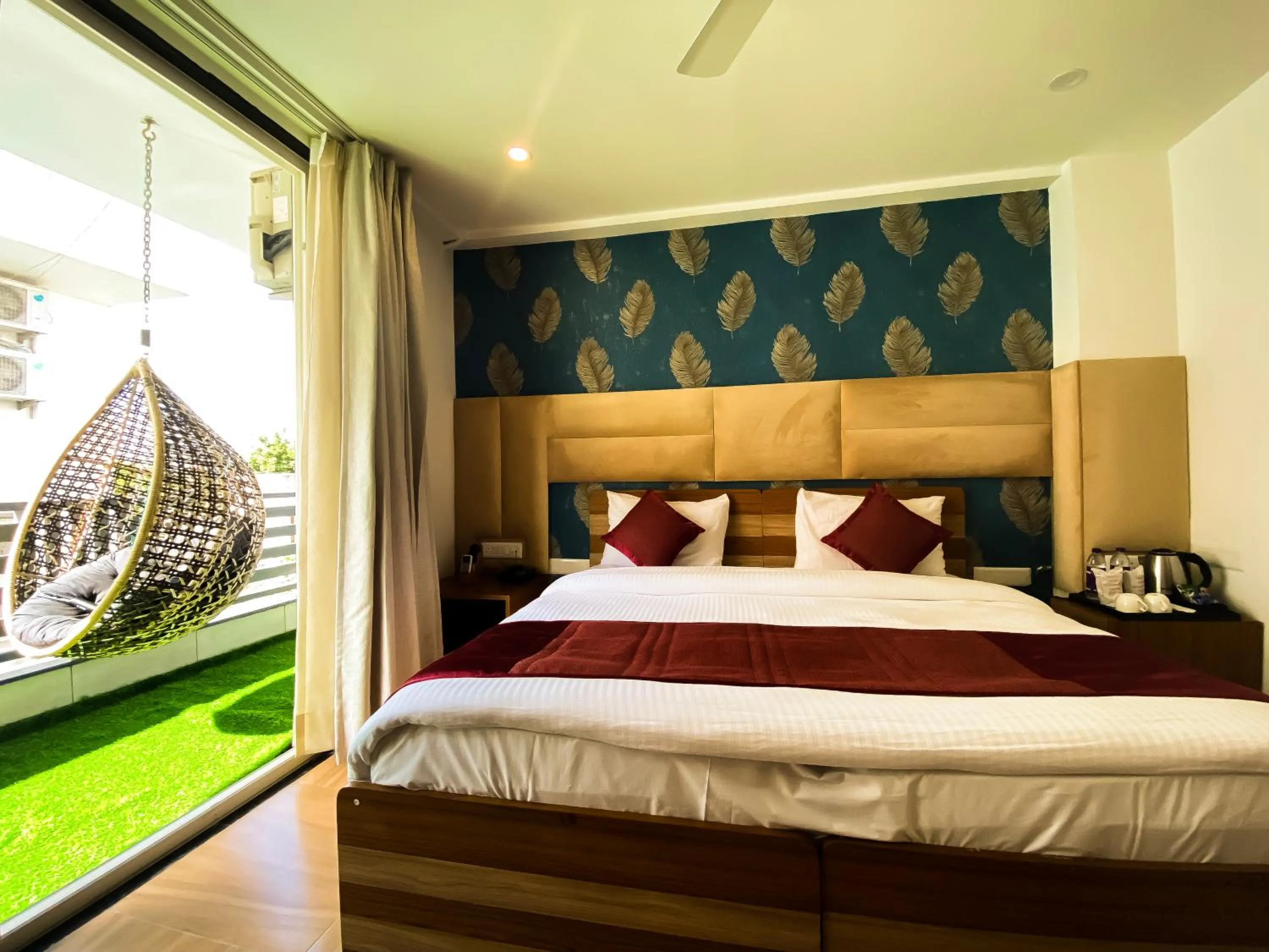 Bedroom, Bed in Sky Suites Huda City Center