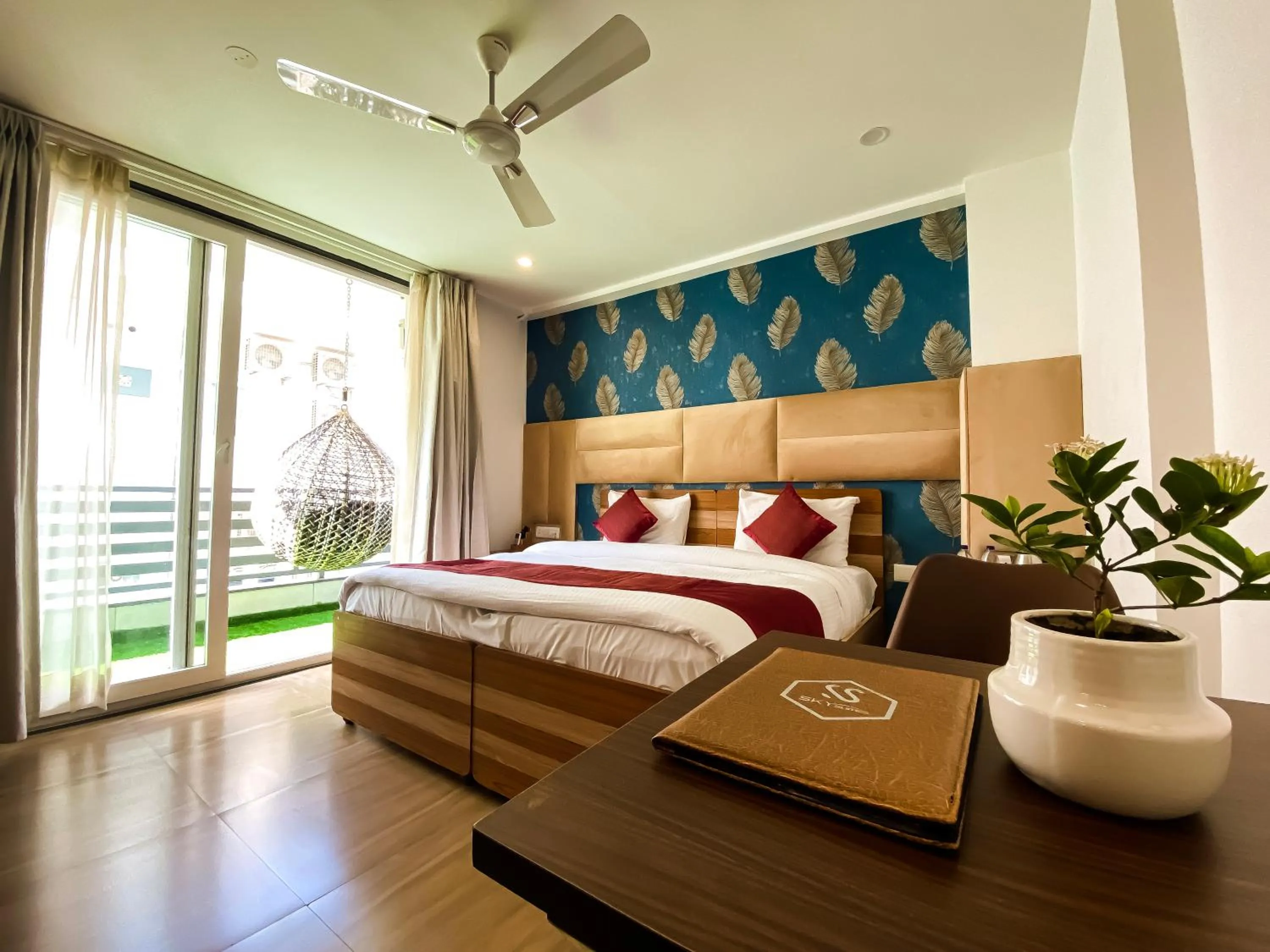 Bedroom, Bed in Sky Suites Huda City Center
