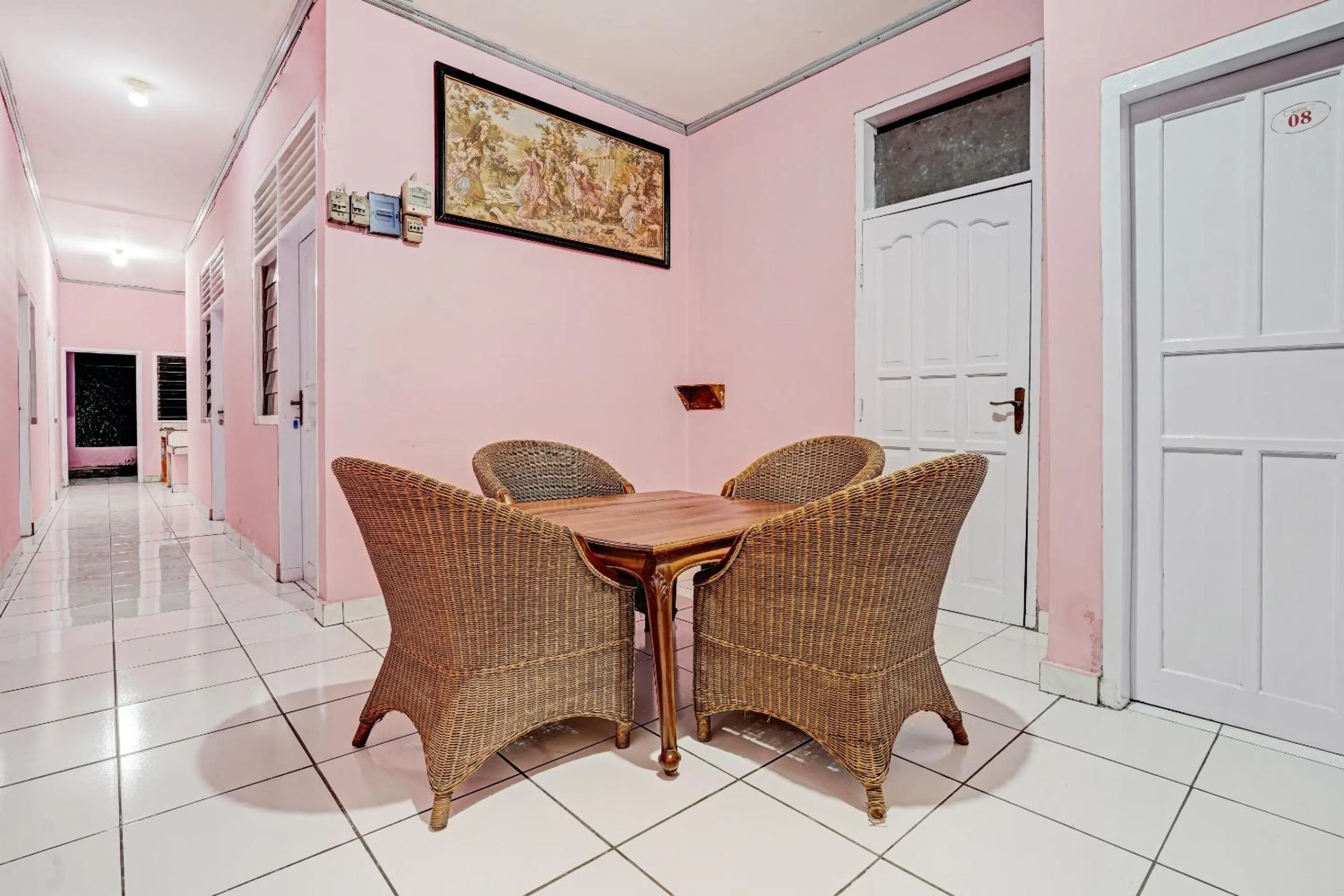 Lobby or reception in OYO 90289 Lestari Syariah Homestay