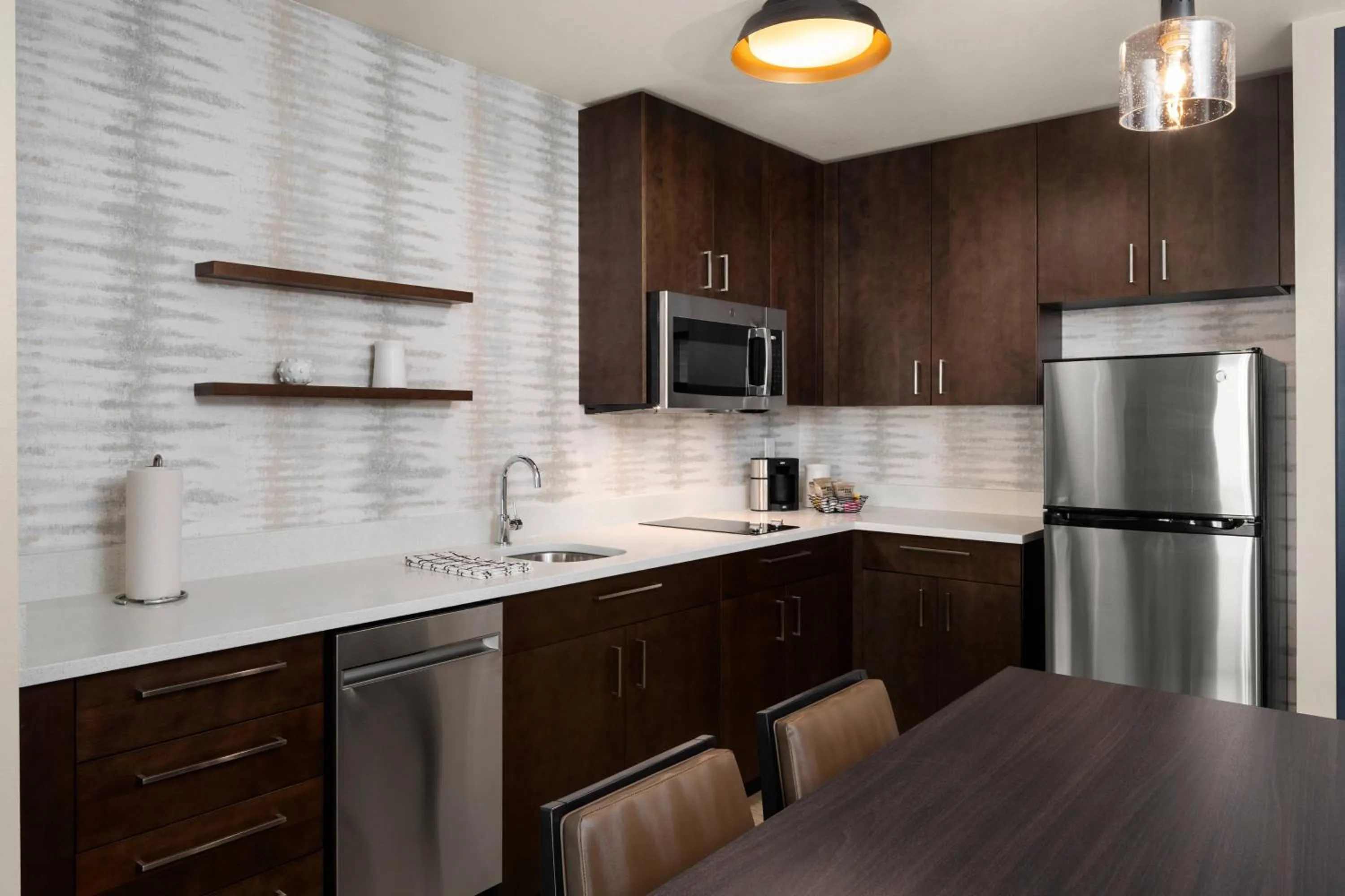 Kitchen or kitchenette in Residence Inn by Marriott East Peoria