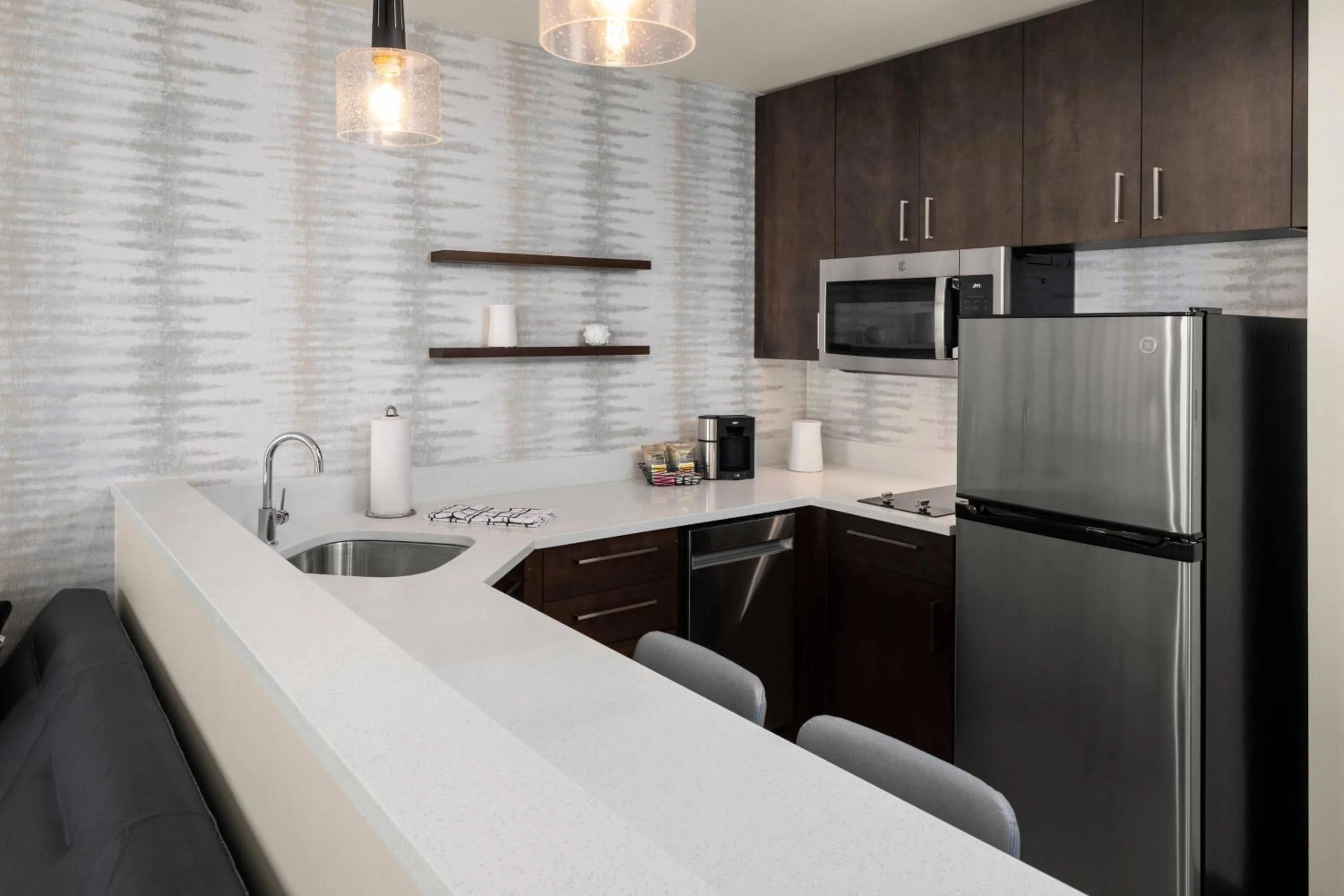 Kitchen or kitchenette in Residence Inn by Marriott East Peoria