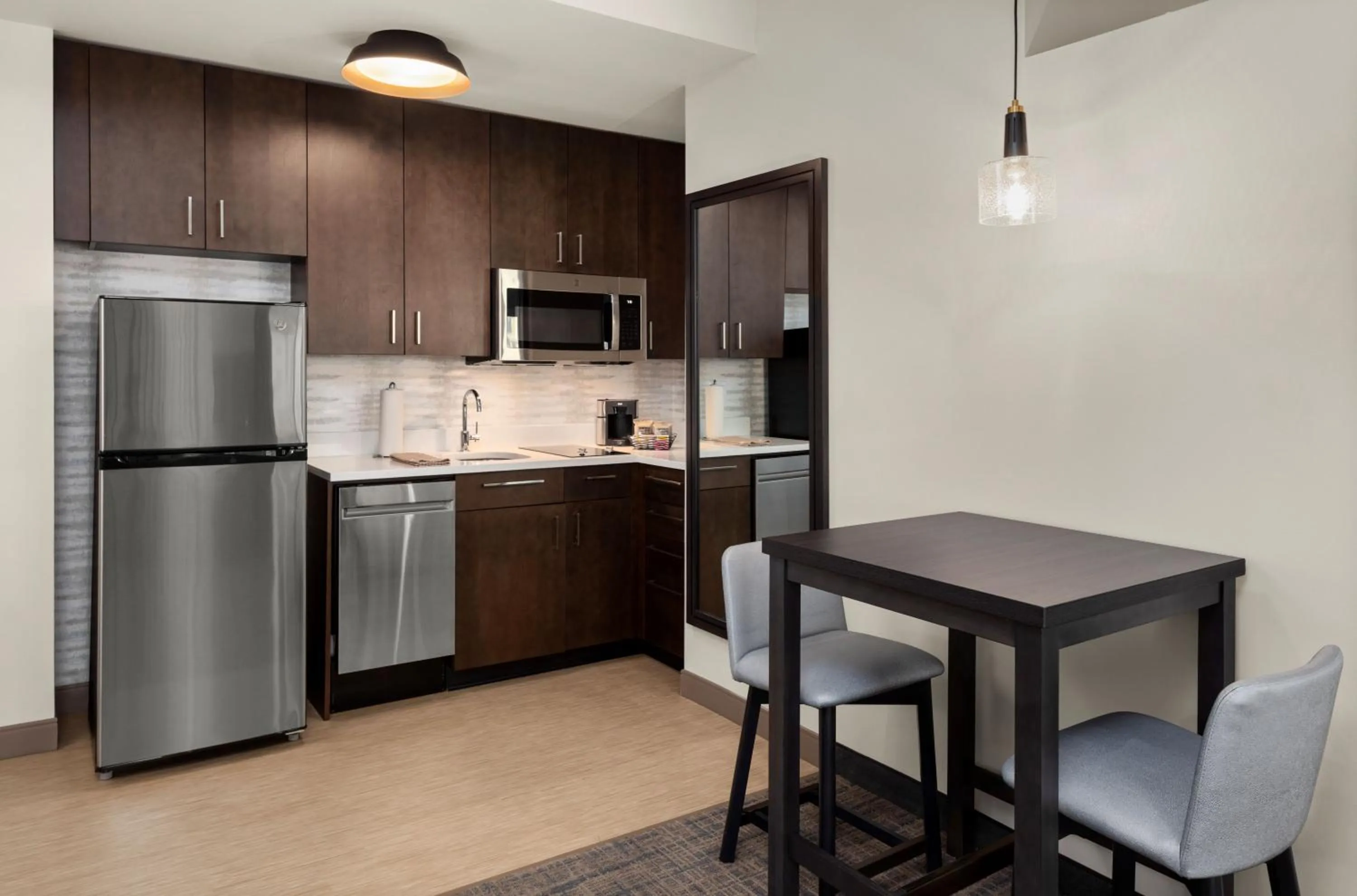 Kitchen or kitchenette in Residence Inn by Marriott East Peoria