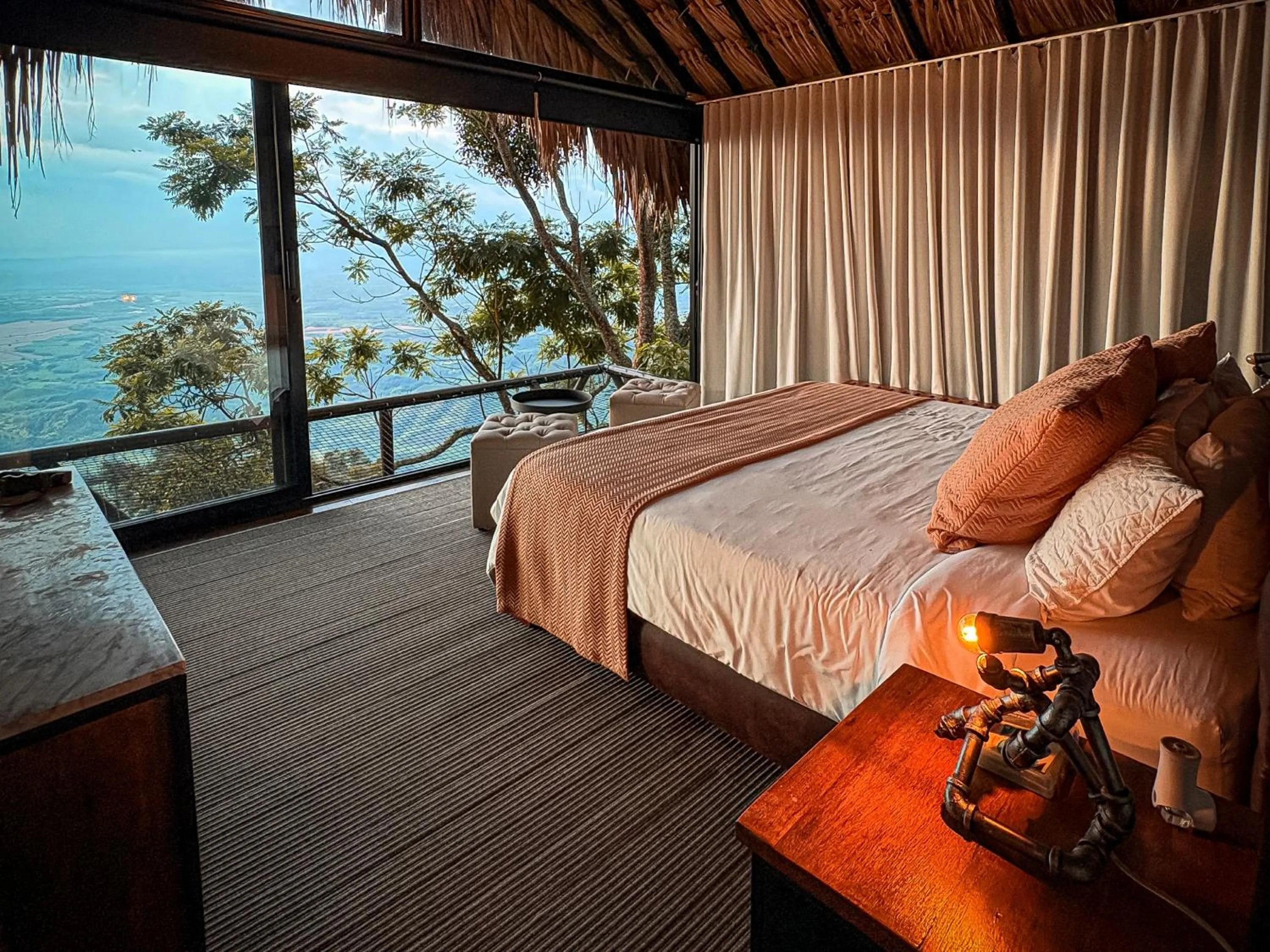 Bed in La Cima Eco Hotel