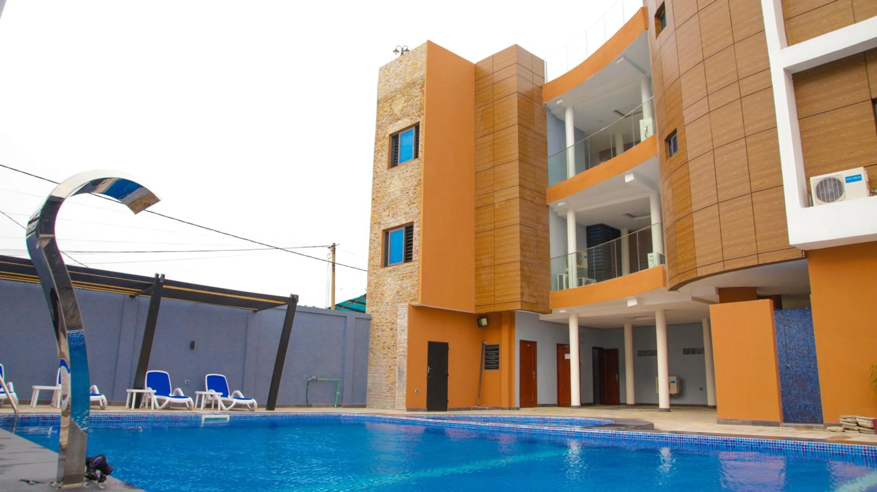 Property building in Hotel La Casa Cielo