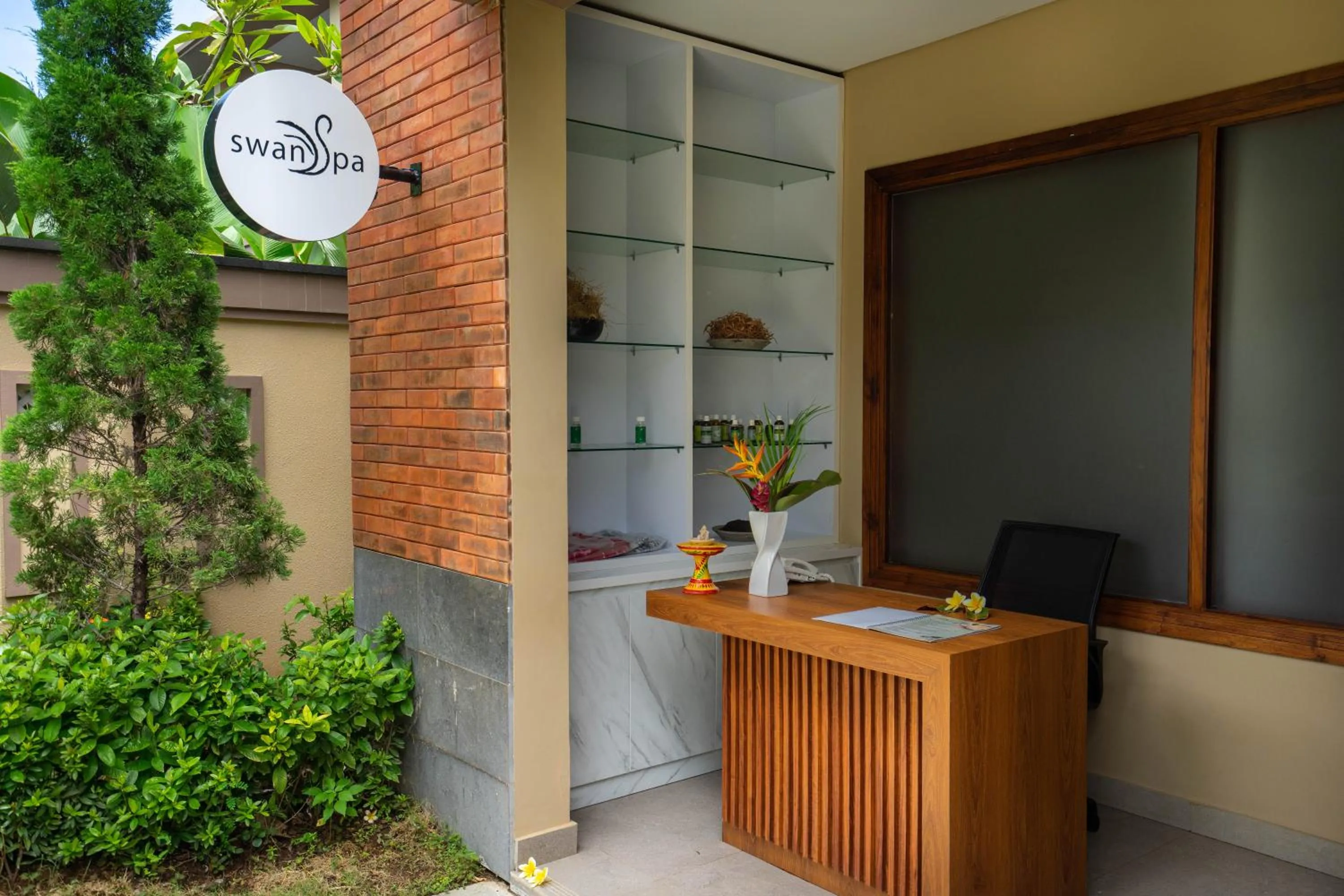 Spa and wellness centre/facilities in The Grand Villandra Resort Lovina