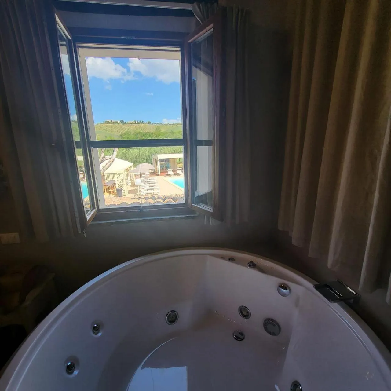 Hot Tub in Villa Ca' Viola Rimini