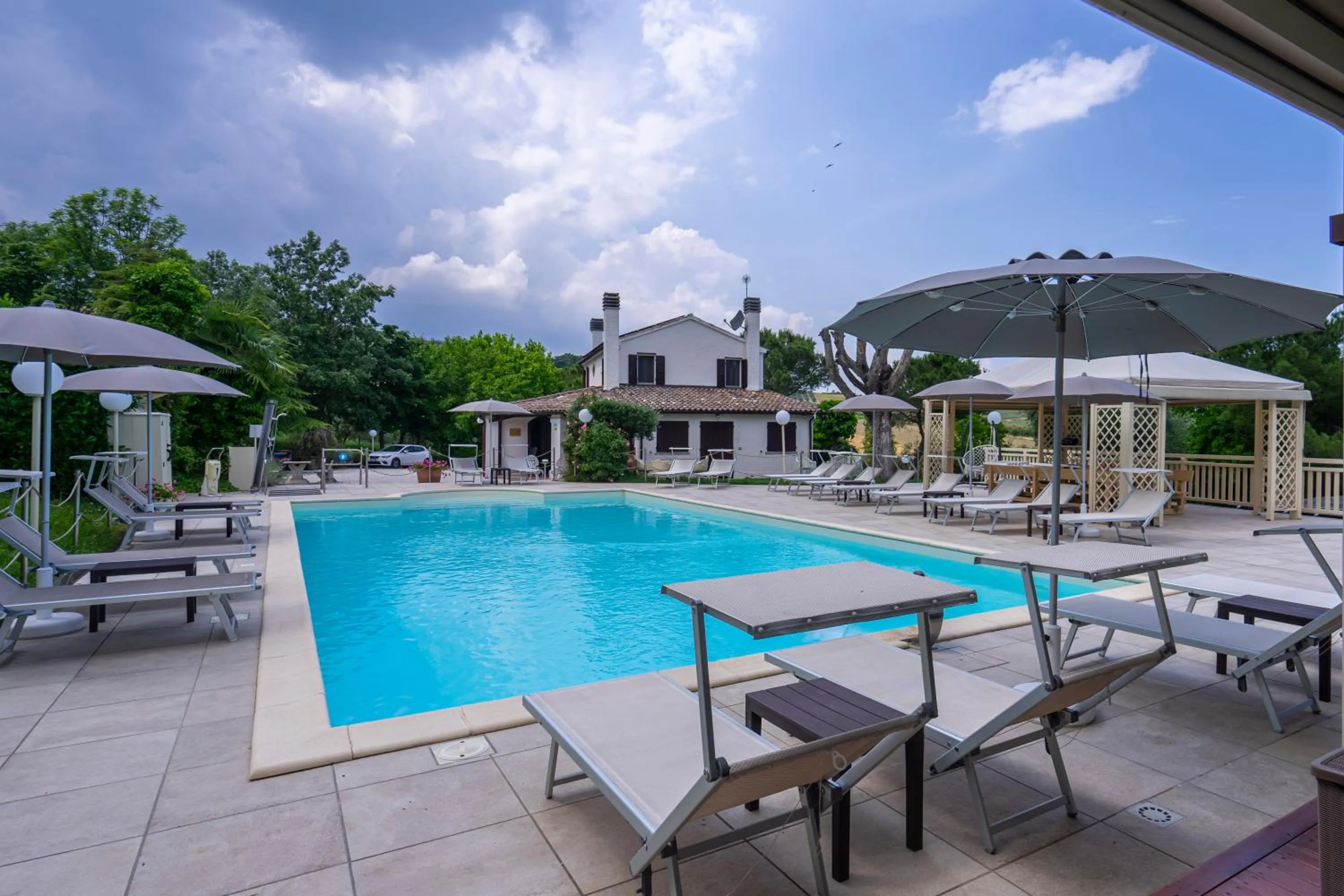 Swimming pool in Villa Ca' Viola Rimini