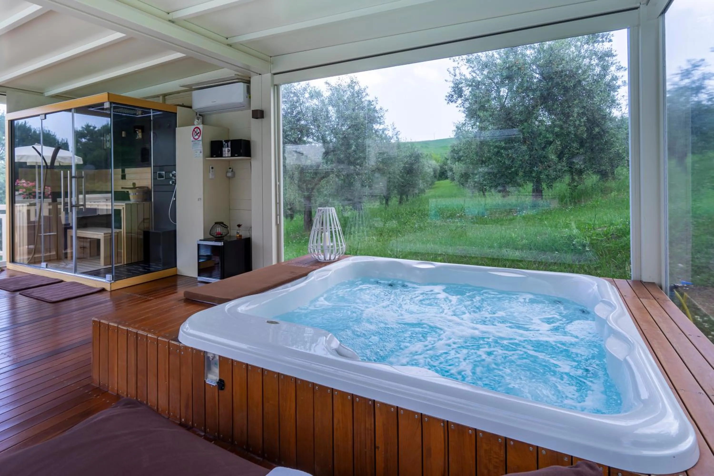 Hot Tub in Villa Ca' Viola Rimini