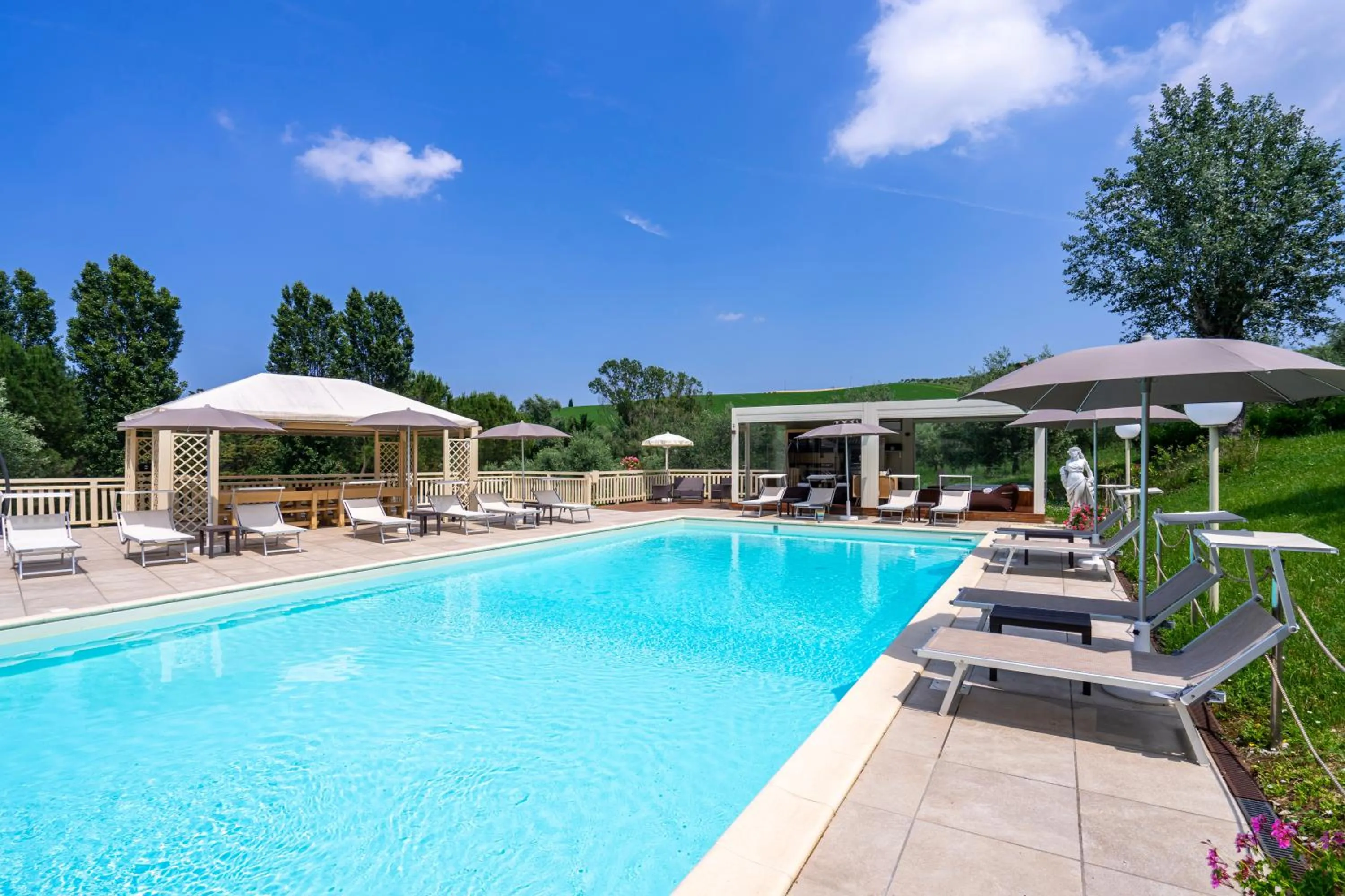 Swimming pool in Villa Ca' Viola Rimini
