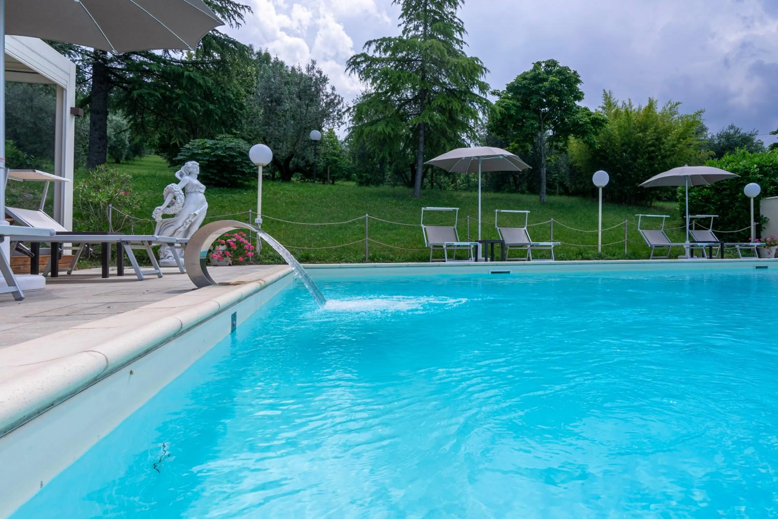 Swimming pool in Villa Ca' Viola Rimini