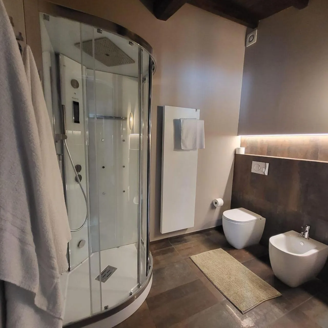 Shower in Villa Ca' Viola Rimini