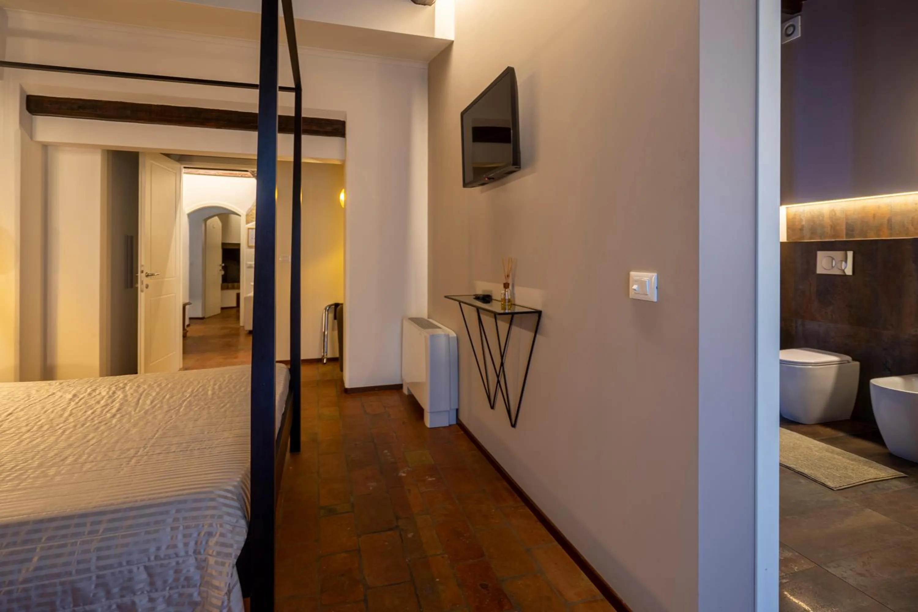 Bathroom, Bed in Villa Ca' Viola Rimini