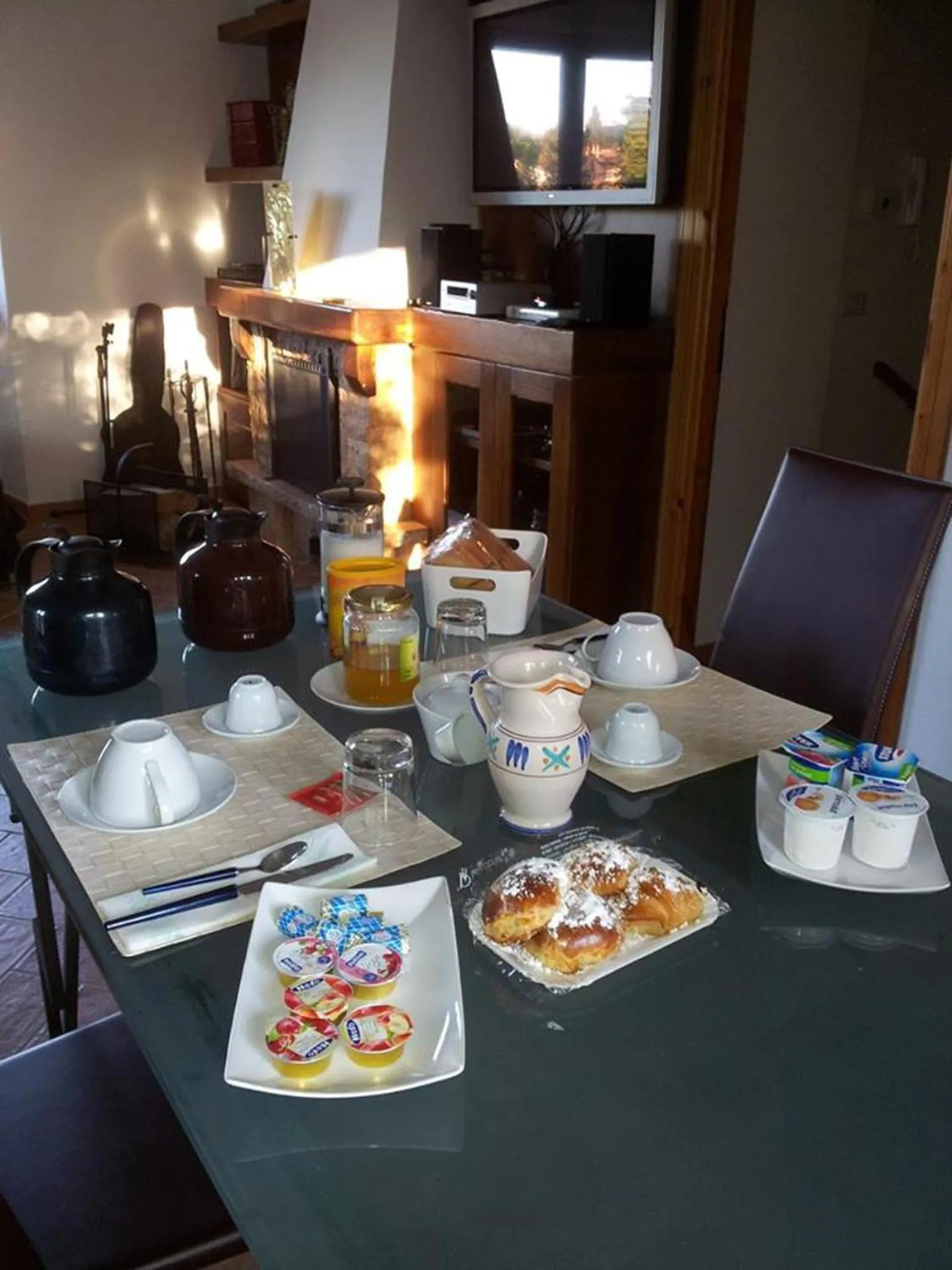 Italian breakfast in La Sorgente