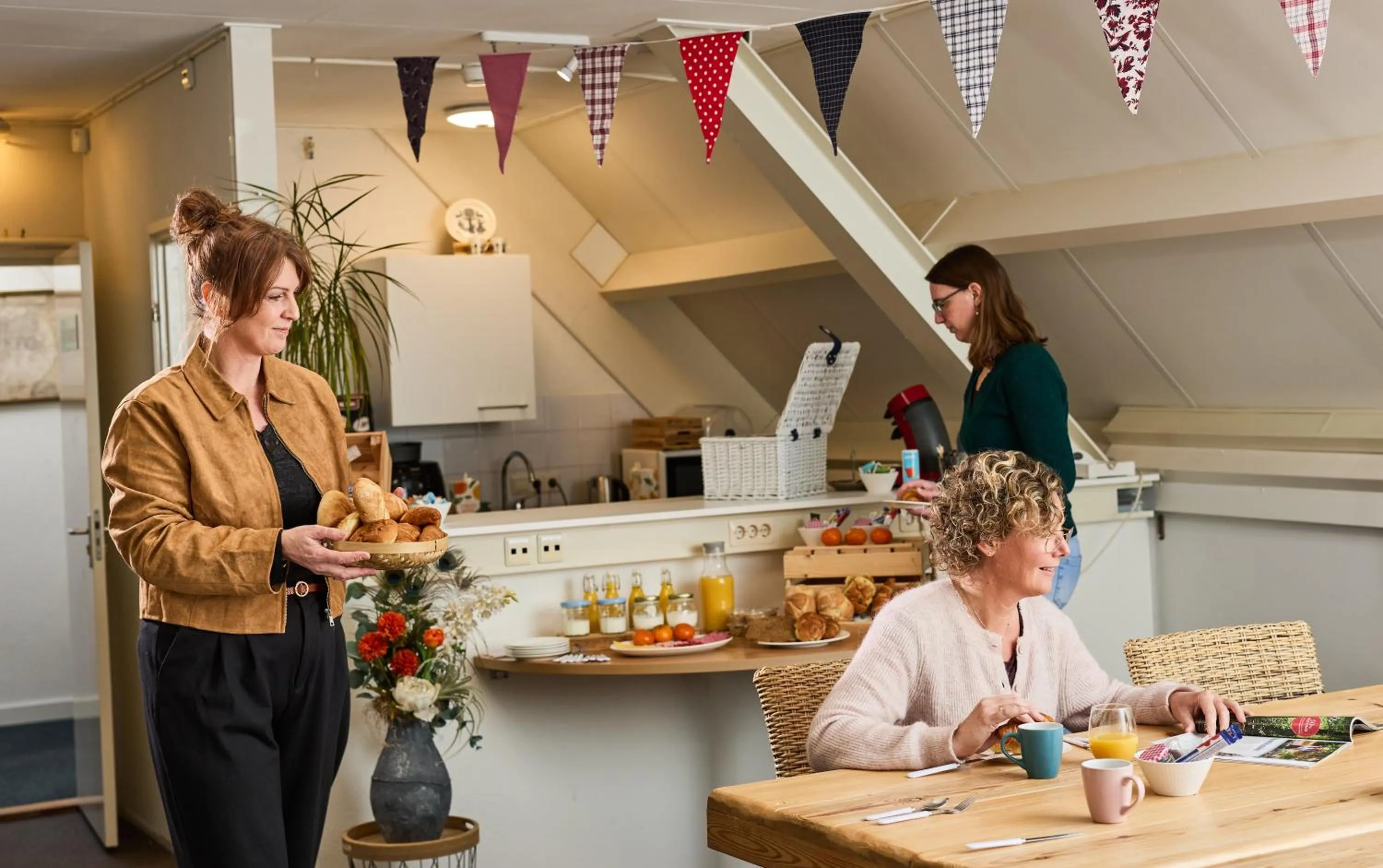 Communal kitchen in B&B Hartje Spakenburg