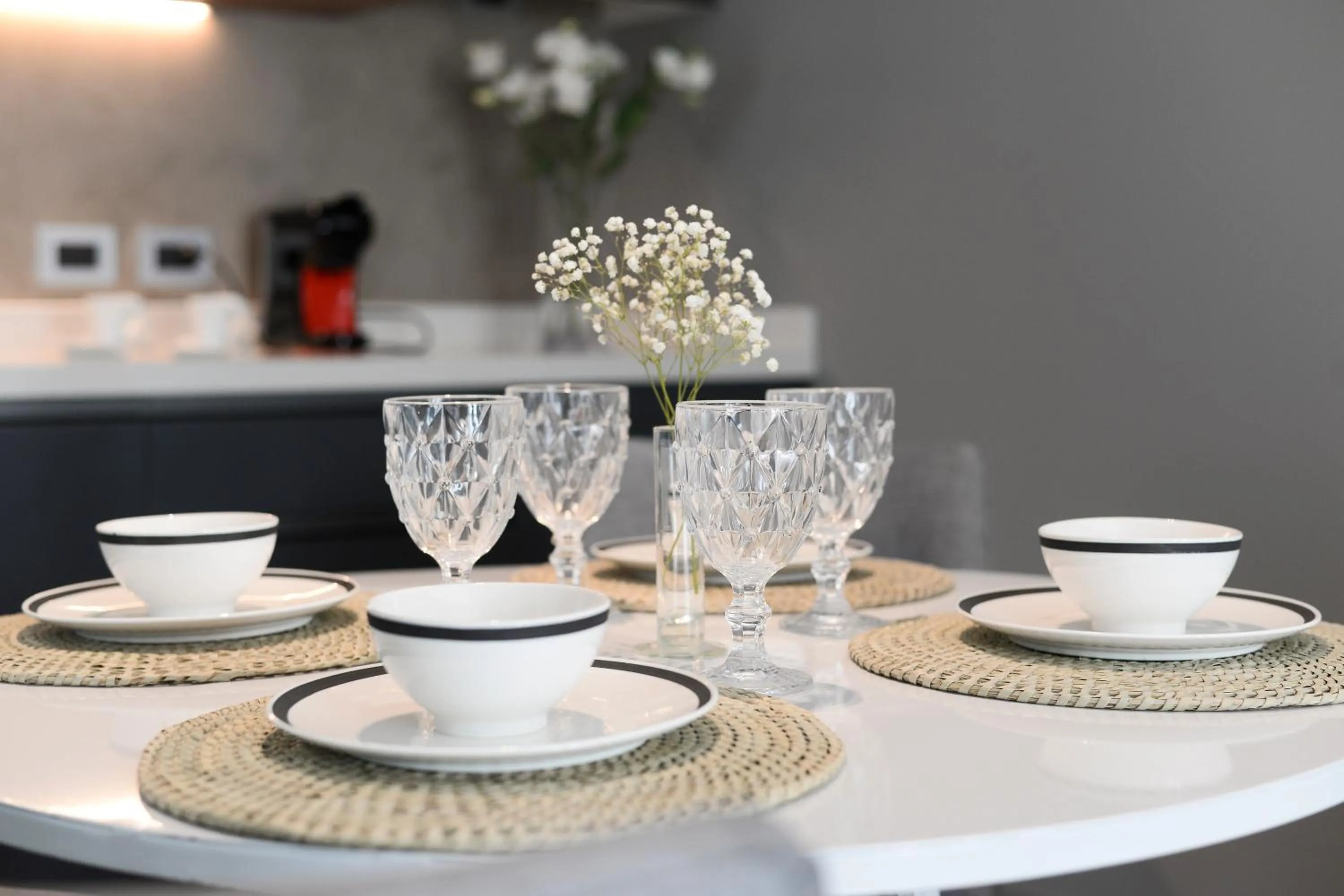 Dining area in Hotel Soho Suites