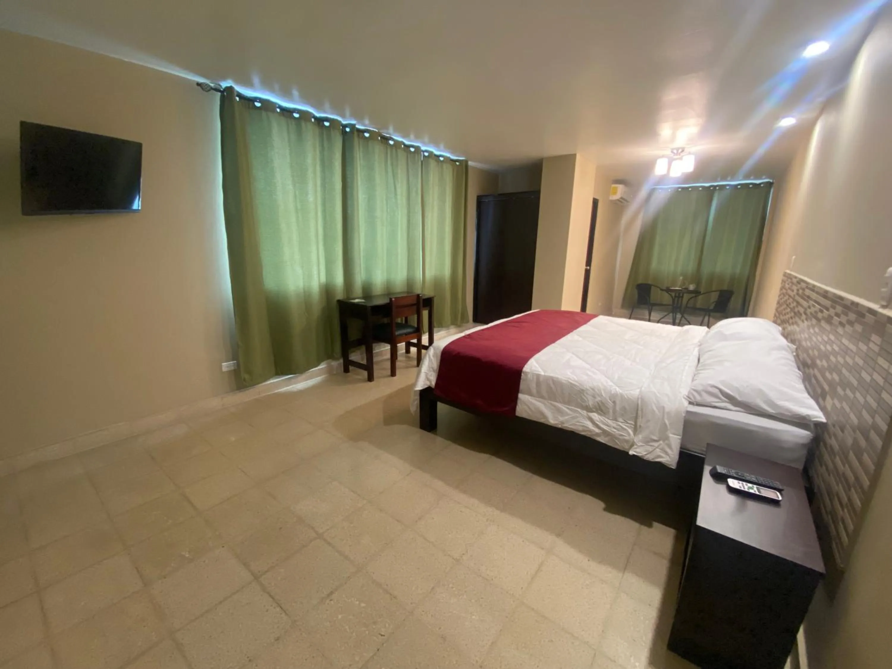 Bed in Hotel Caribe Panamá