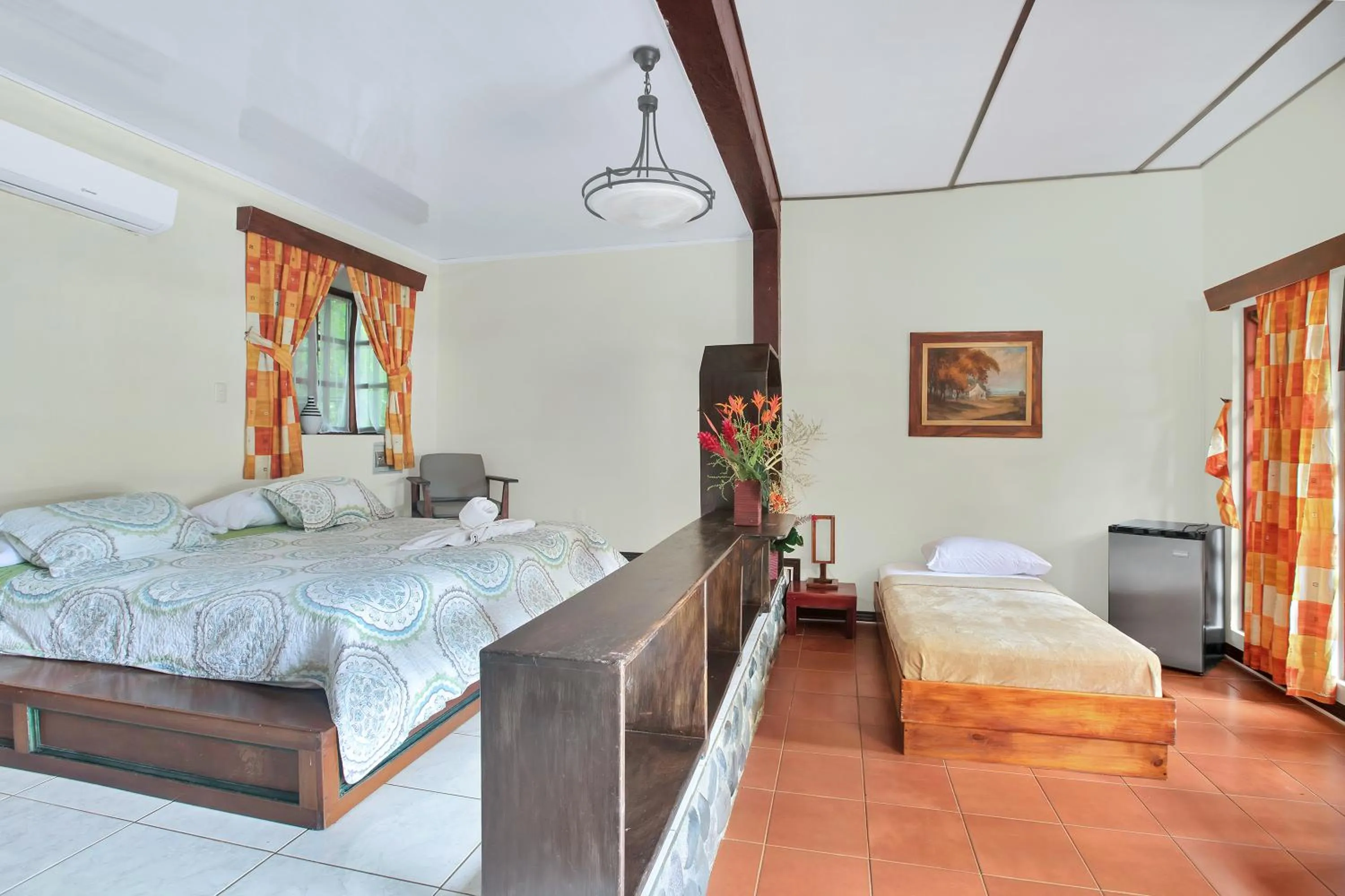 Photo of the whole room, Bed in Hotel Playa Bejuco