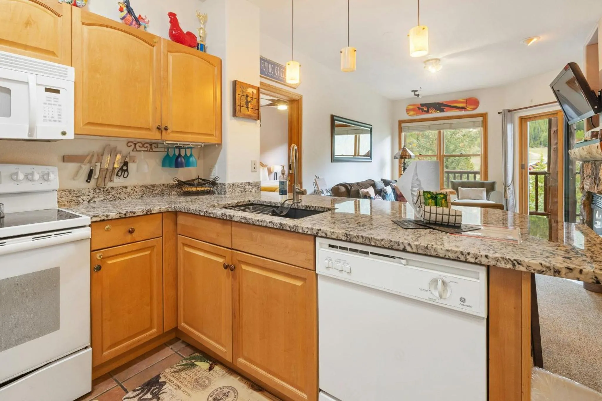 Communal kitchen in Gateway Mountain Lodge, A Vail Resorts Property