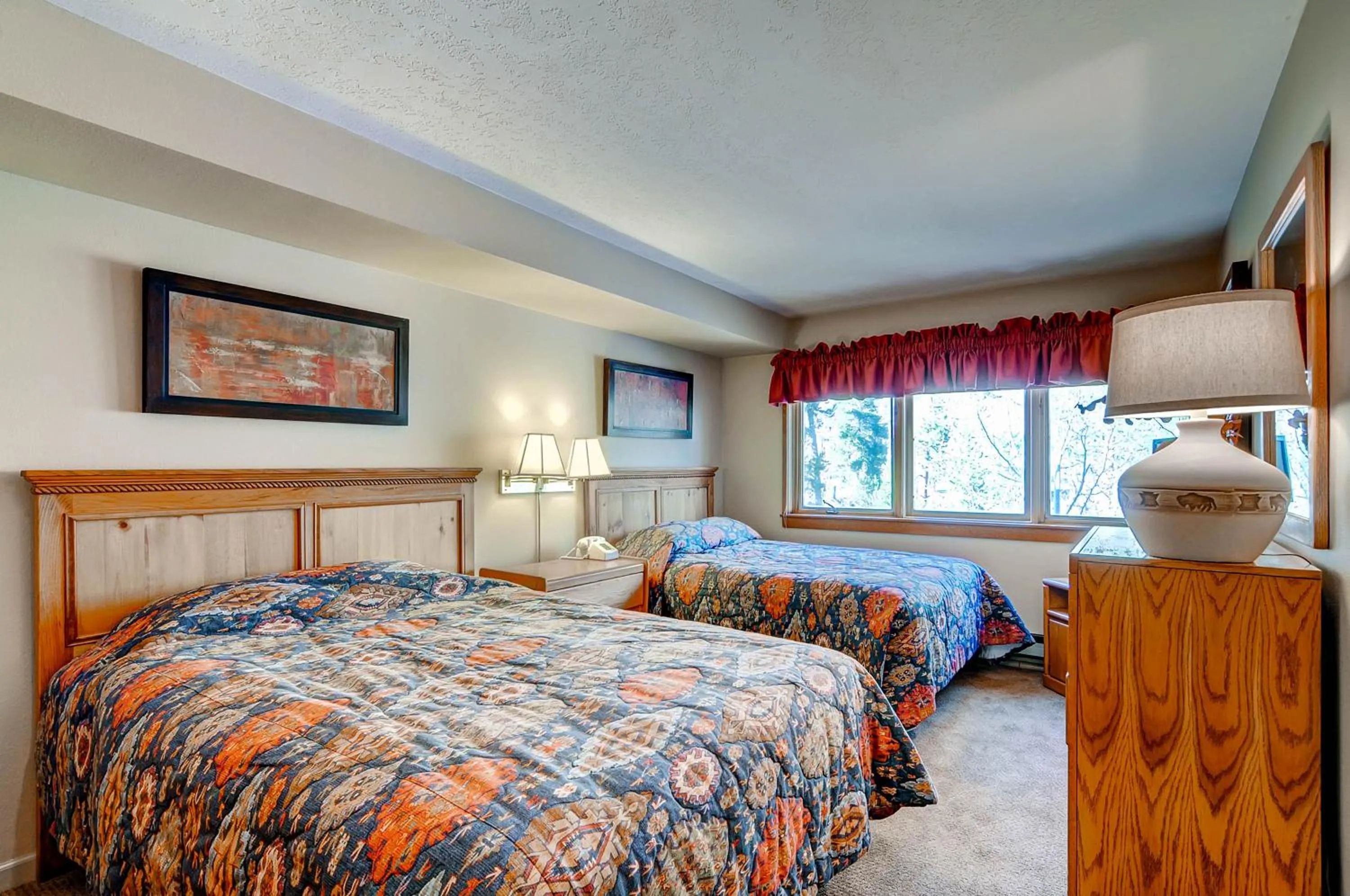 Photo of the whole room, Bed in Aspen Ridge Condominiums by Keystone Resort