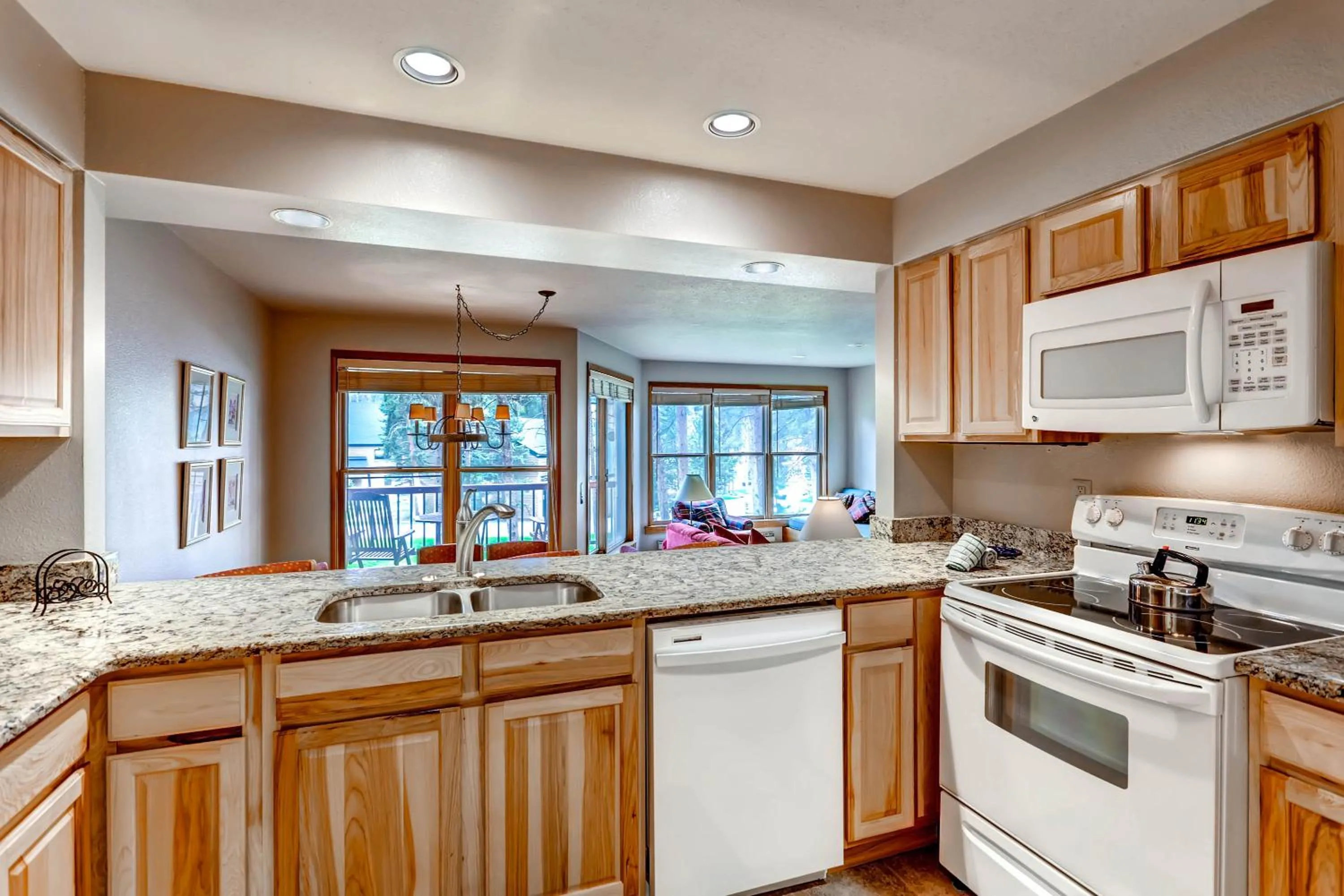 Kitchen or kitchenette in Aspen Ridge Condominiums by Keystone Resort