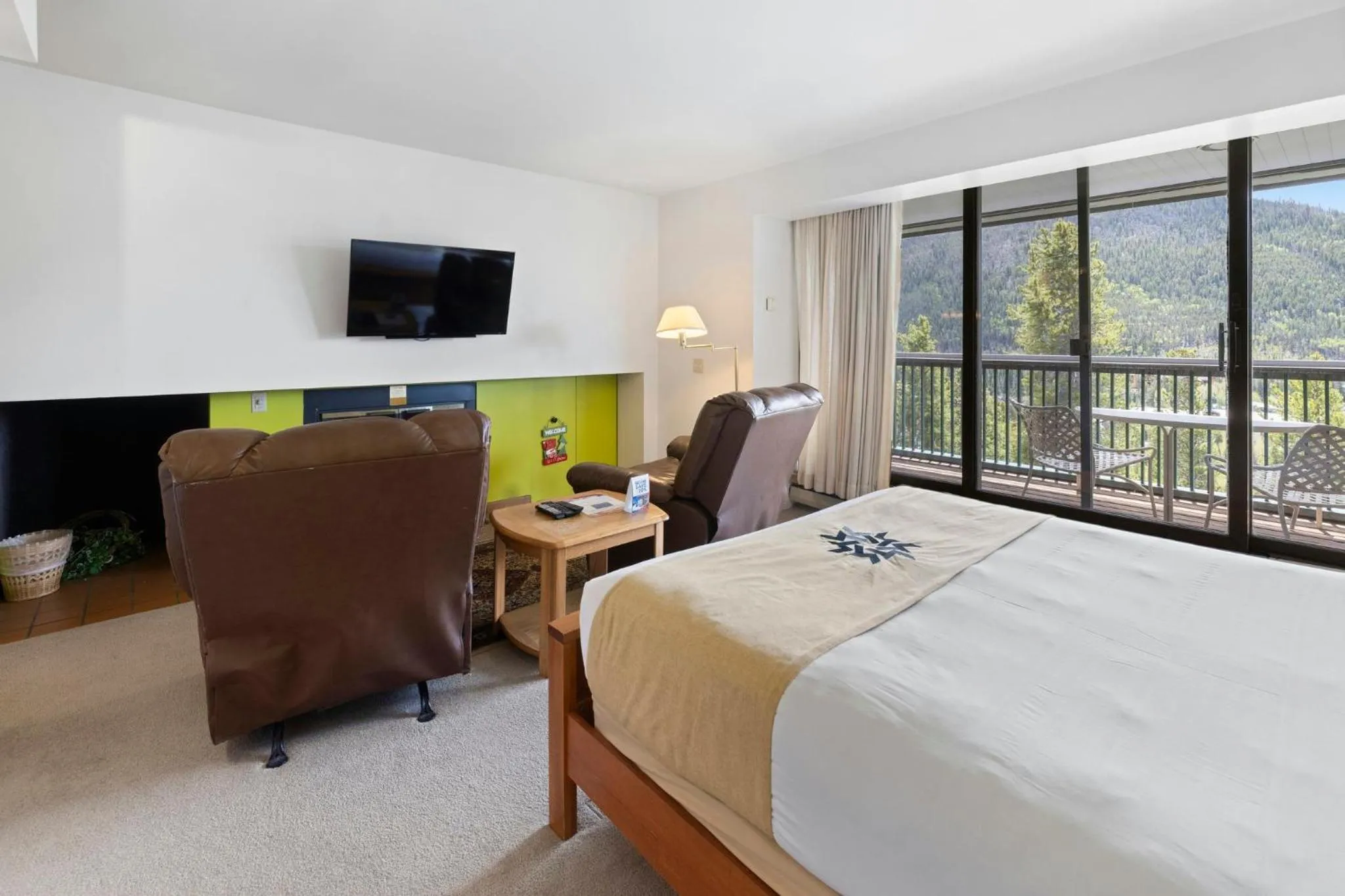 Bedroom, Bed in Aspen Ridge Condominiums by Vail Resorts