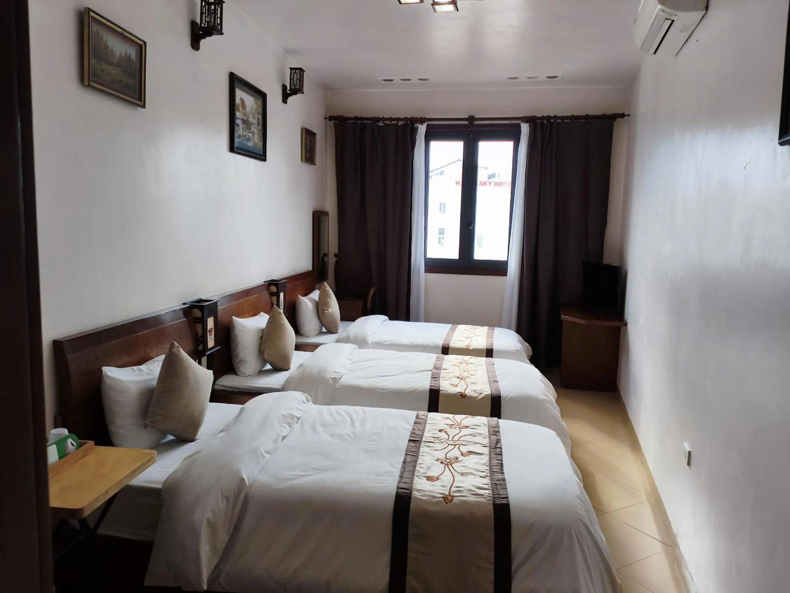 Bed in Hanoi Street Hotel