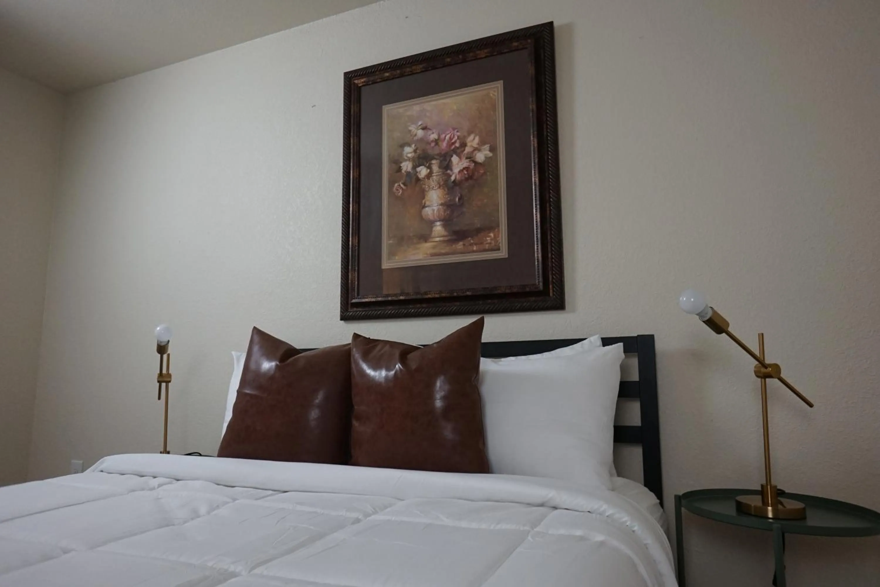 Bedroom, Bed in Sleepover 1BD 1BA Oklahoma City Apartments