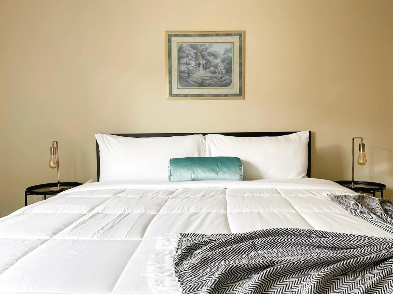 Bedroom, Bed in Sleepover 1BD 1BA Oklahoma City Apartments