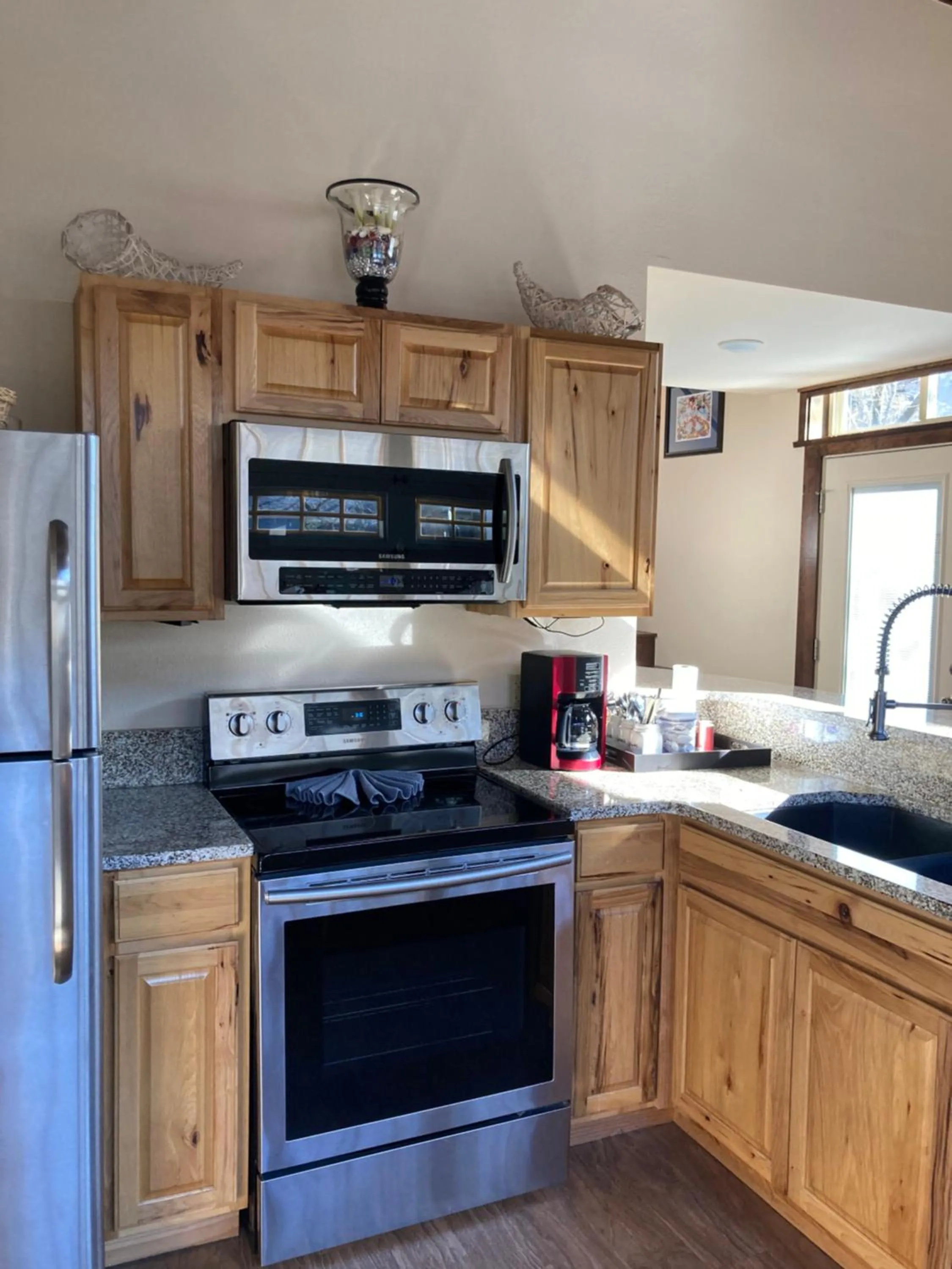 kitchen in All Seasons Treehouse Village