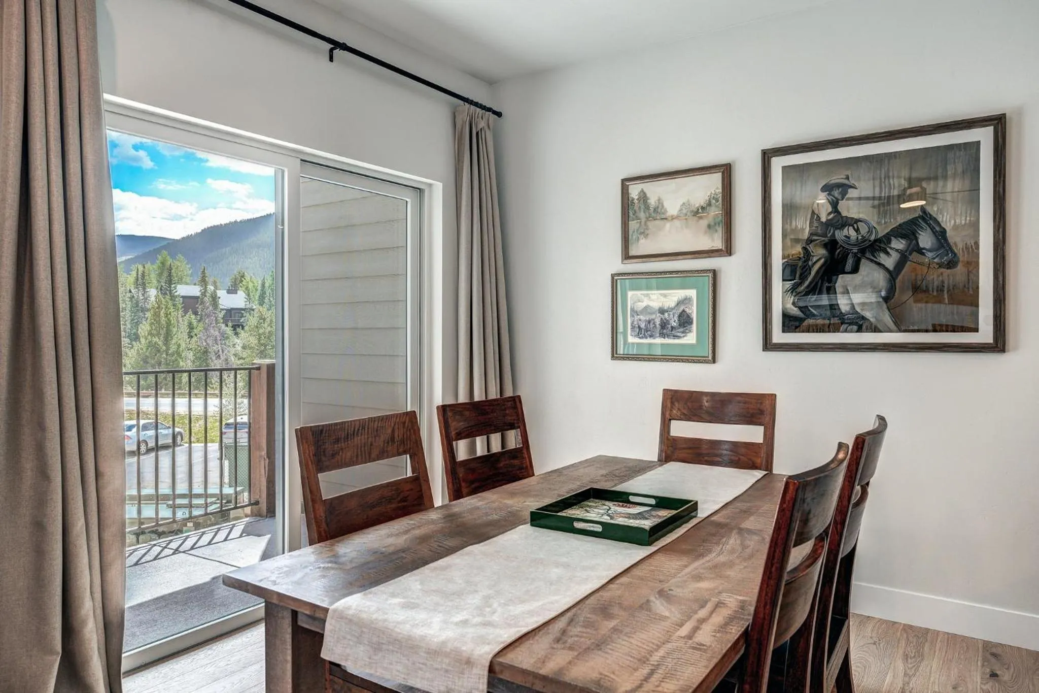 Restaurant/places to eat in Lakeside Village by Vail Resorts